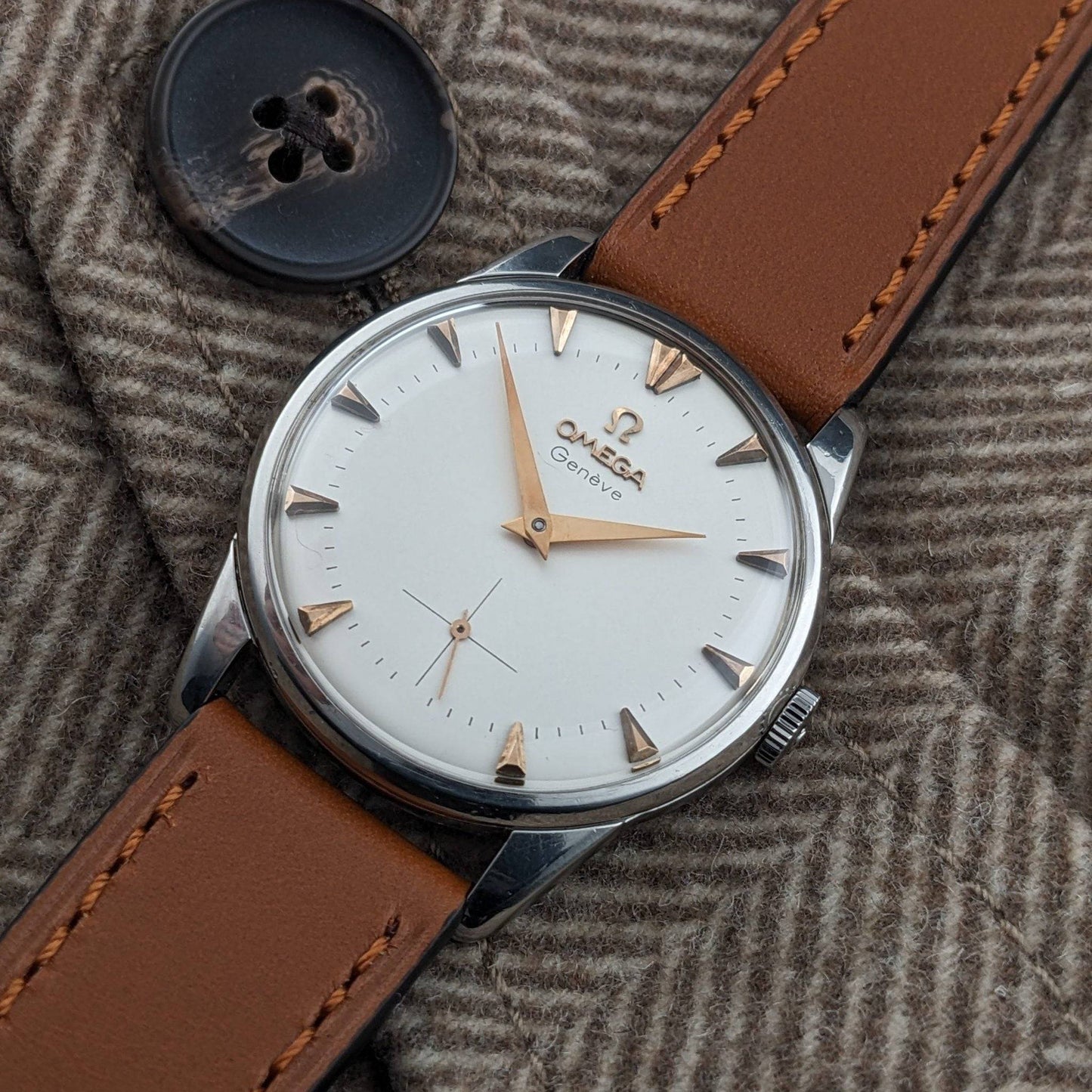 72 Years Old Omega Genève / Ref 2748-14 / Vintage 1954 Watch with Cal 266 (30T2 family) Movement / serviced