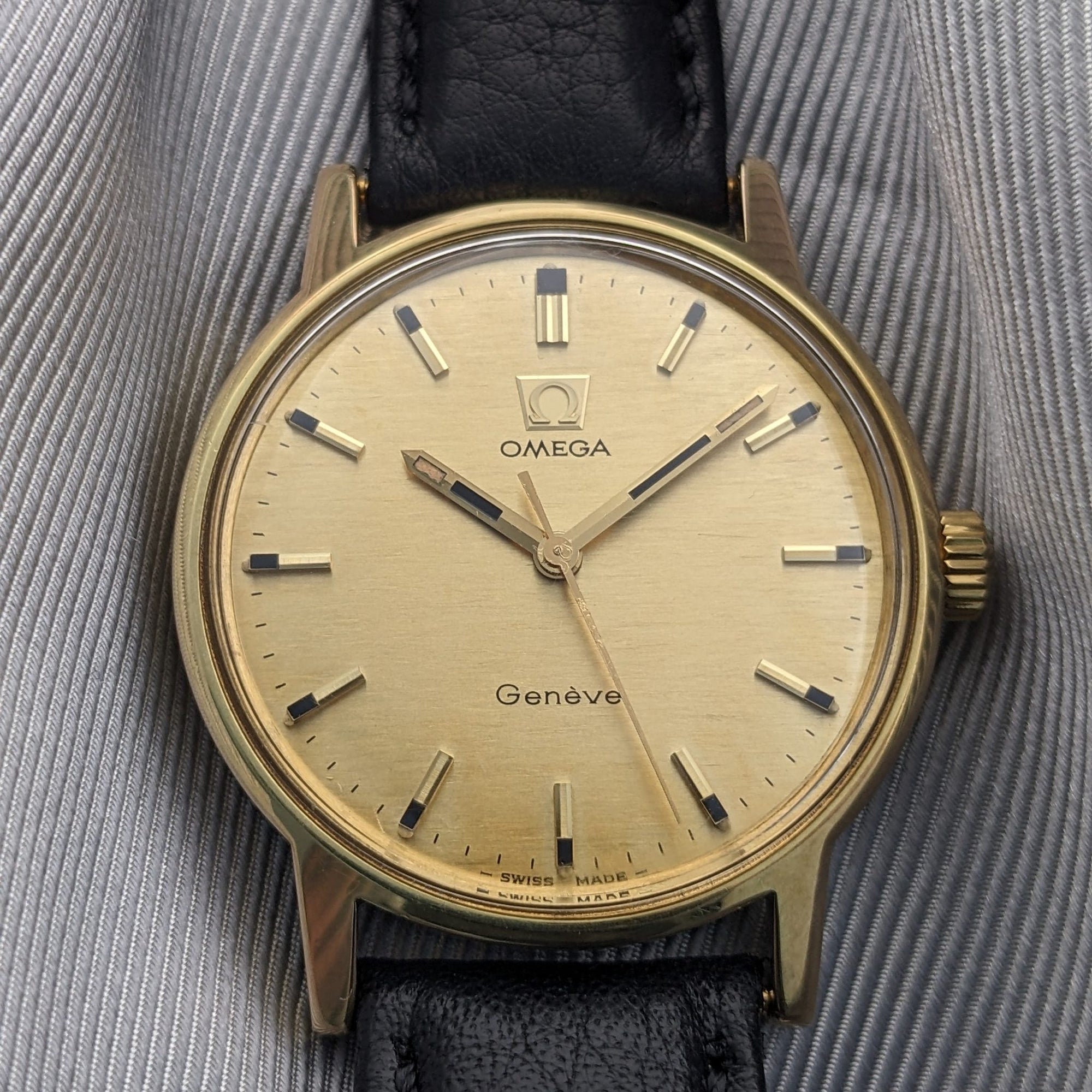 56 Years Old Omega Genève Gold Plated with Rare Bark-Textured Dial / Ref 135.070 / Vintage 1970 Watch with Cal 601 / Serviced