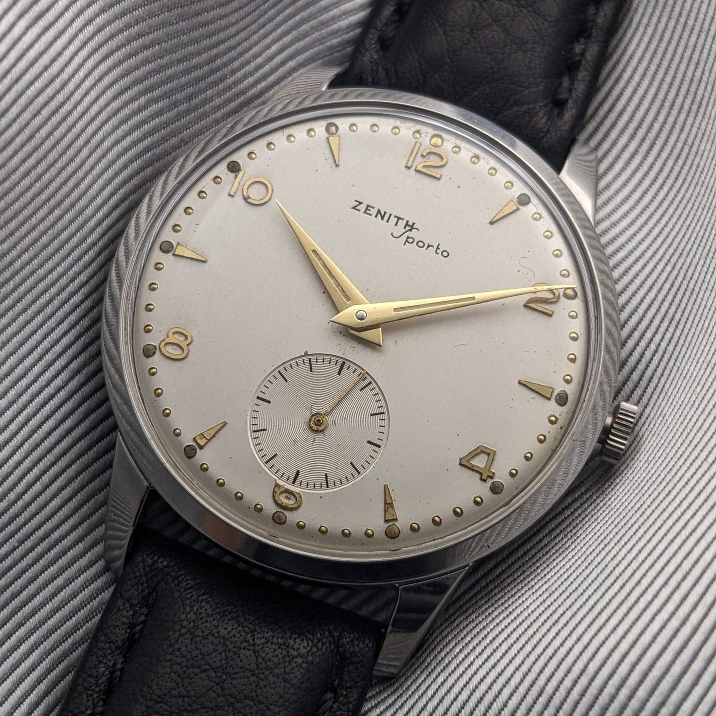 67 Years Old Zenith Sporto 1959 Vintage Wristwatch with Caliber 40T / Patented Transparent Dust Cover / Serviced