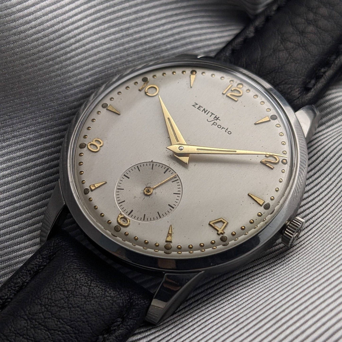 67 Years Old Zenith Sporto 1959 Vintage Wristwatch with Caliber 40T / Patented Transparent Dust Cover / Serviced