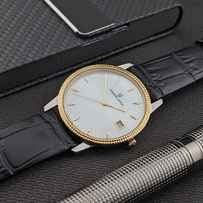 Universal Genève / Ref. 101.41.490 / Perlmutt Zifferblatt / Massives 18K Gold Lünette / Schweizer Quarz Kal. 955.412