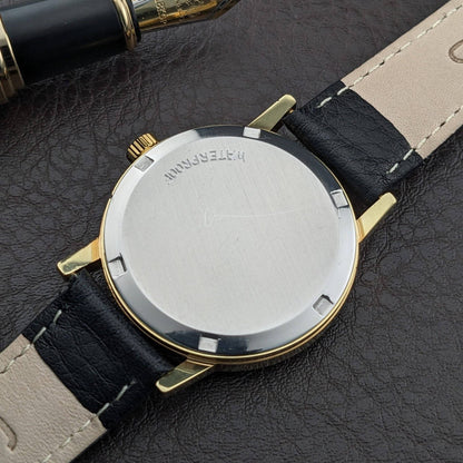 Omega Genève de 56 años chapado en oro con esfera rara con textura de corteza / Ref 135.070 / Reloj Vintage de 1970 con Cal 601 / Revisado