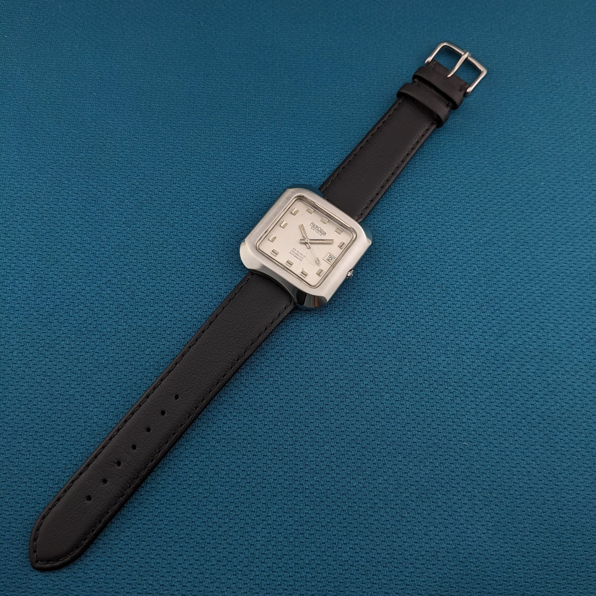 Circa 50 Years Old / Herodia Automatic Geneve / Vintage 1970s Watch / Cal ETA 2782 Movement / Serviced vintage watch