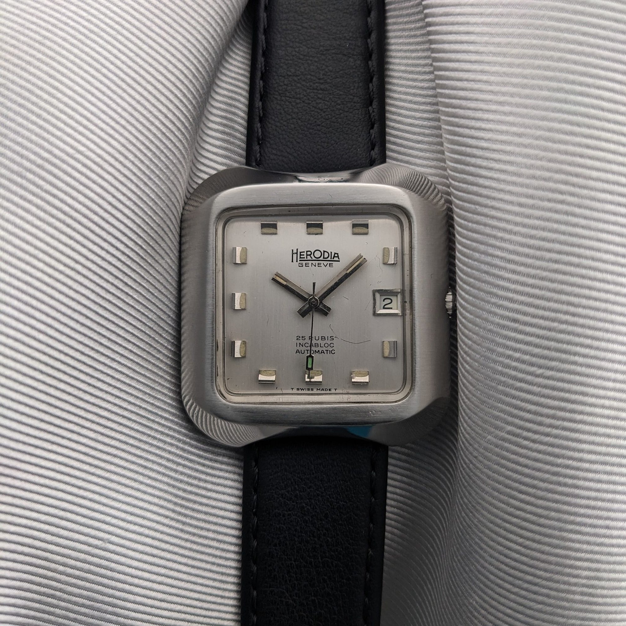 Circa 50 Years Old / Herodia Automatic Geneve / Vintage 1970s Watch / Cal ETA 2782 Movement / Serviced vintage watch