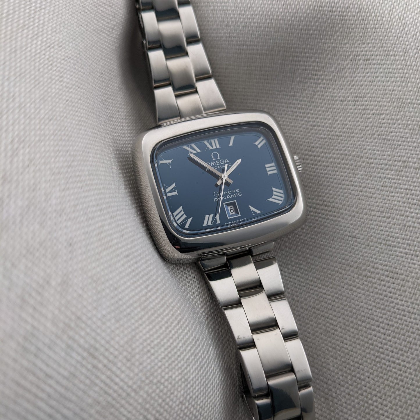 Circa 50 Years Old Lady Omega Genève Dynamic / Ref 5660072 / Vintage 1970s Watch / Cal 684 Movement / Serviced vintage watch