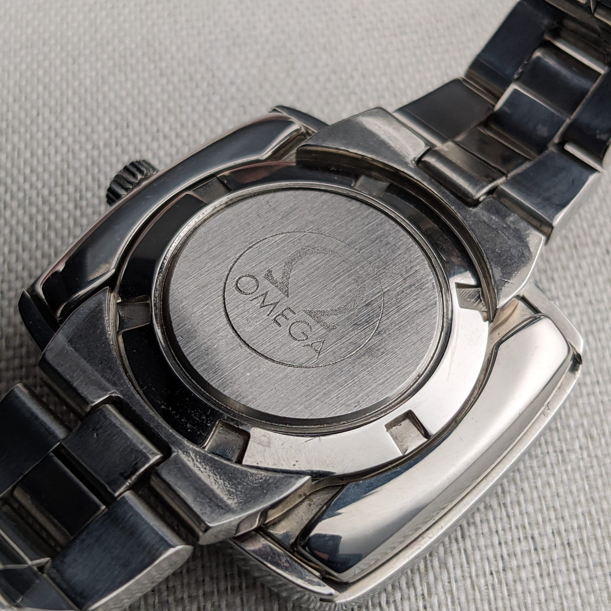 Circa 50 Years Old Lady Omega Genève Dynamic / Ref 5660072 / Vintage 1970s Watch / Cal 684 Movement / Serviced vintage watch