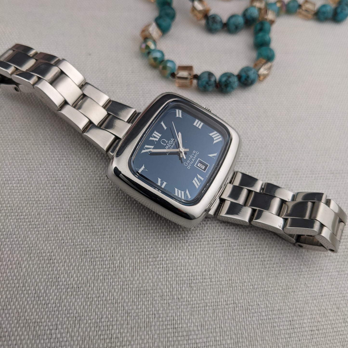 Circa 50 Years Old Lady Omega Genève Dynamic / Ref 5660072 / Vintage 1970s Watch / Cal 684 Movement / Serviced vintage watch
