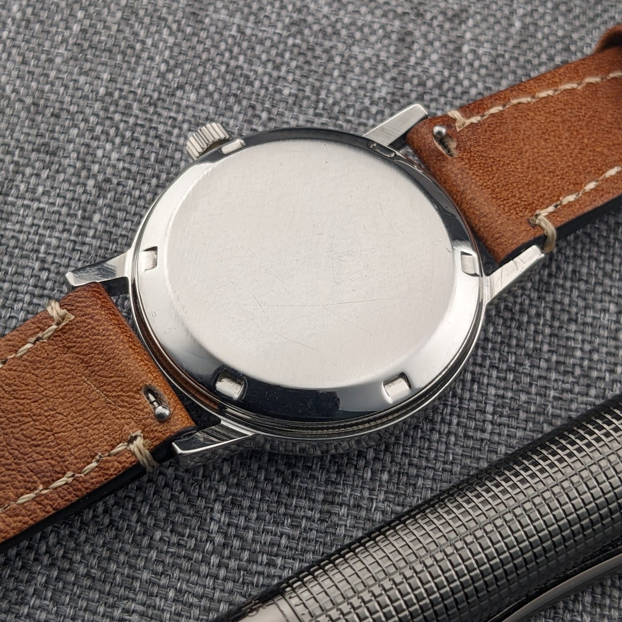 Circa 50 Years Old / Omega AUTOMATIC GENEVE / Ref 1660117 / Vintage 1970s Watch / Cal 1022 Movement / Serviced vintage watch
