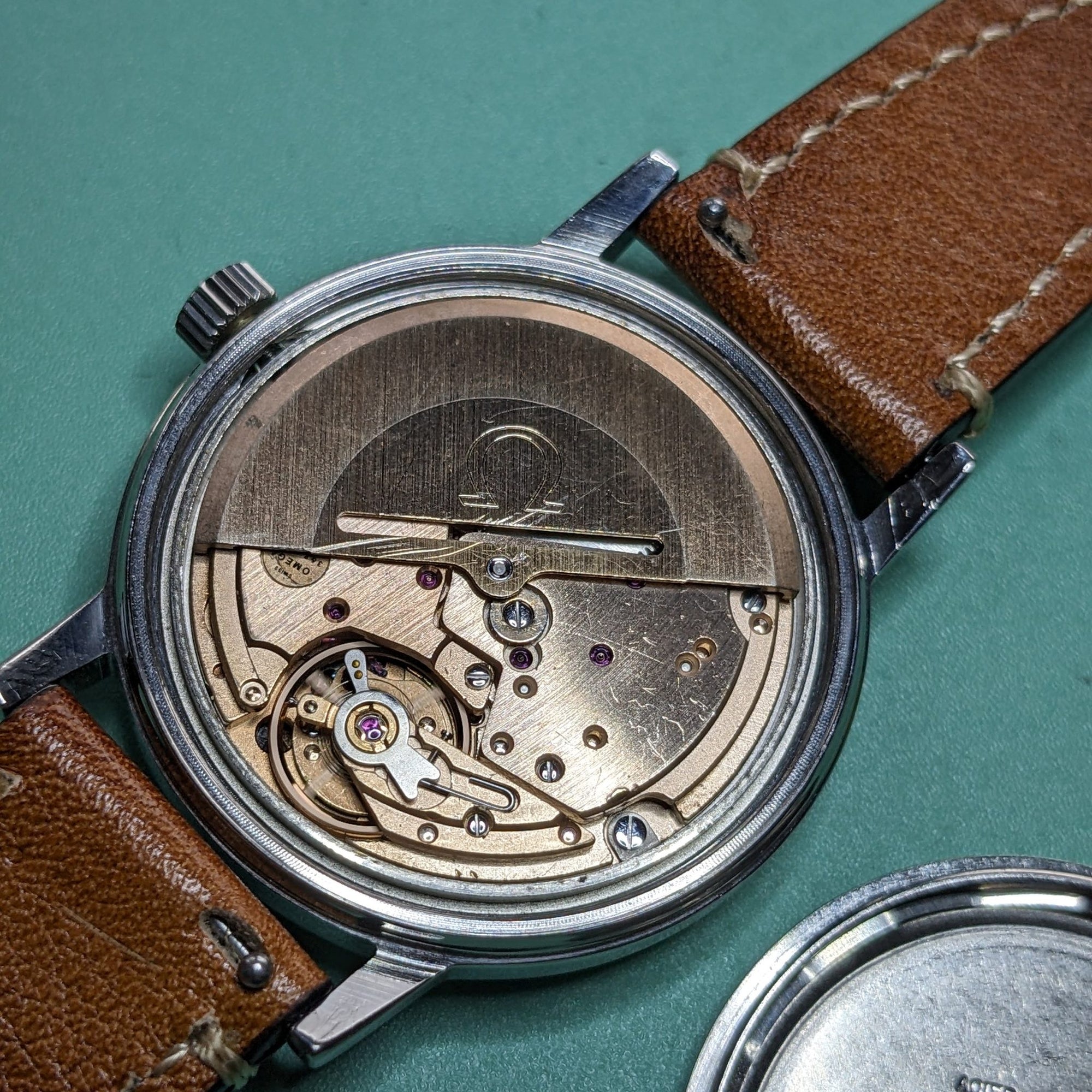 Circa 50 Years Old / Omega AUTOMATIC GENEVE / Ref 1660117 / Vintage 1970s Watch / Cal 1022 Movement / Serviced vintage watch