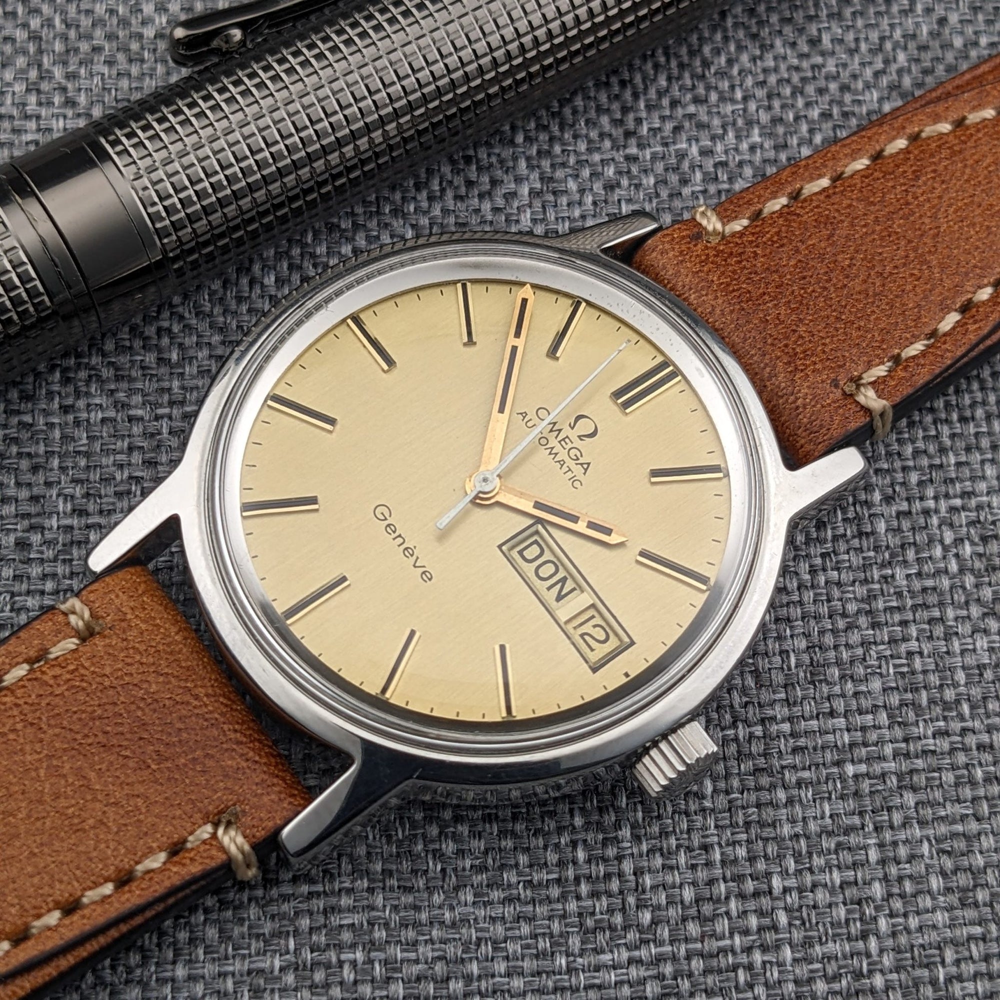 Circa 50 Years Old / Omega AUTOMATIC GENEVE / Ref 1660117 / Vintage 1970s Watch / Cal 1022 Movement / Serviced vintage watch