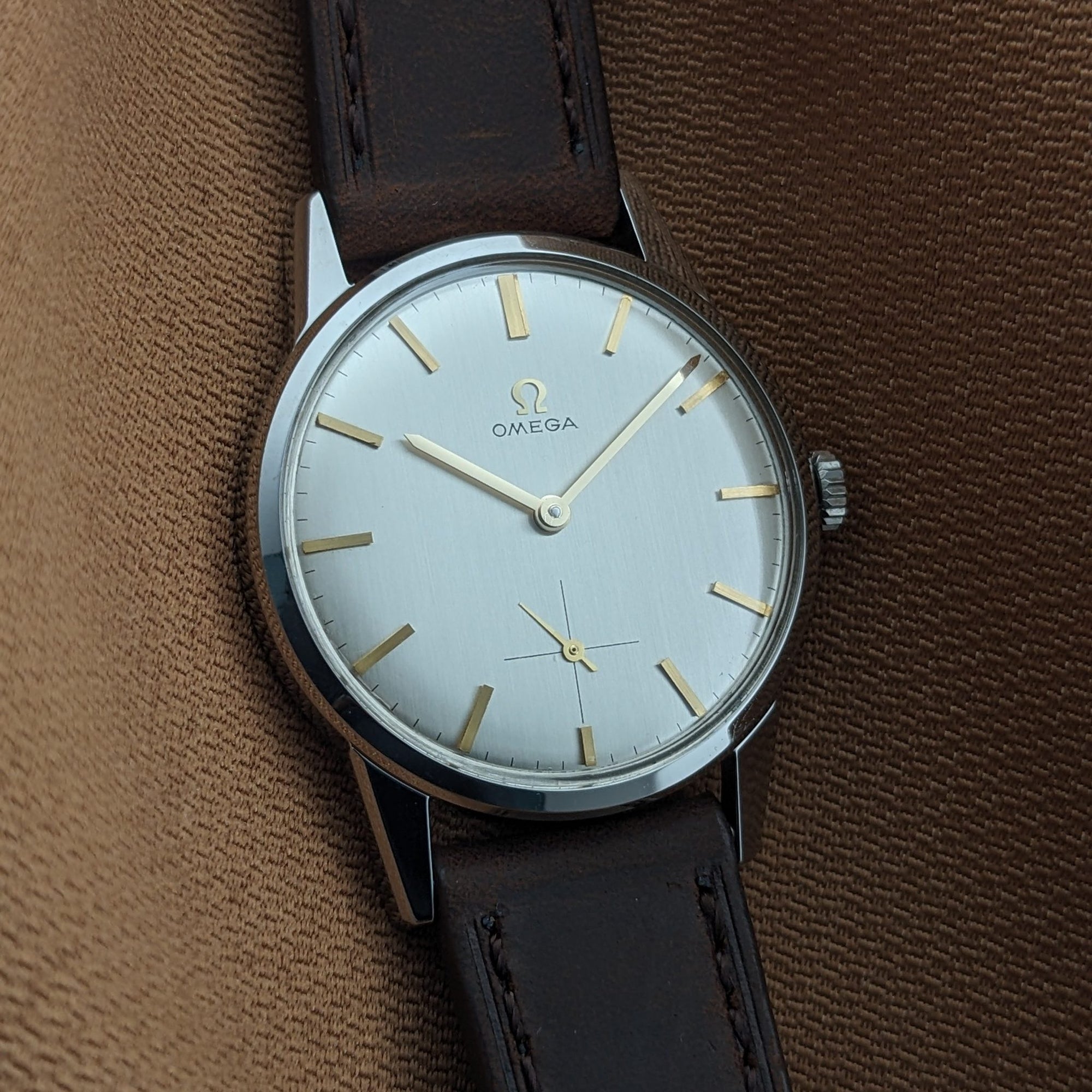 Circa 60 Years Old / Omega Classic / Ref 14391-61 / Vintage 1960s Watch / Cal 269 Movement / Serviced vintage watch