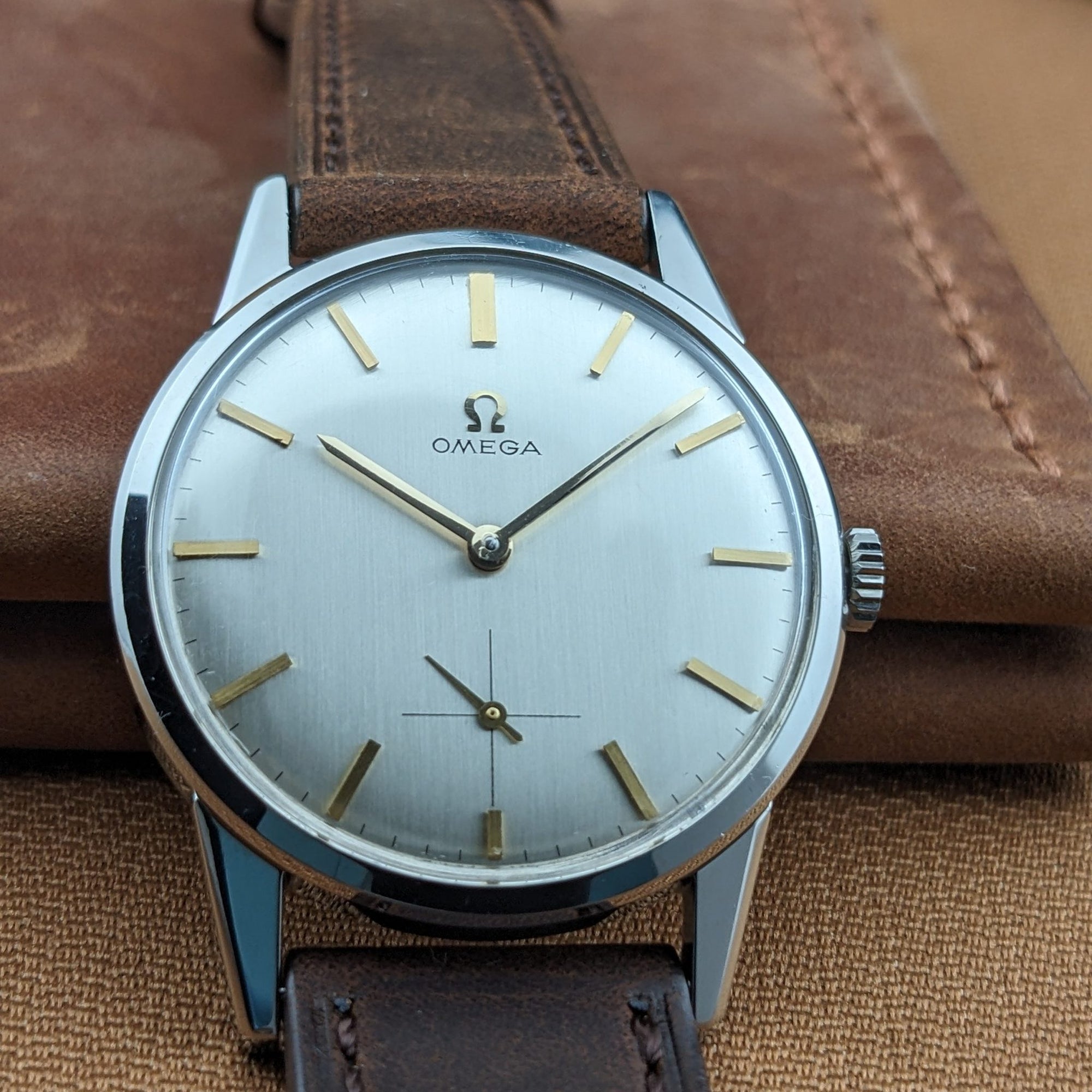 Circa 60 Years Old / Omega Classic / Ref 14391-61 / Vintage 1960s Watch / Cal 269 Movement / Serviced vintage watch