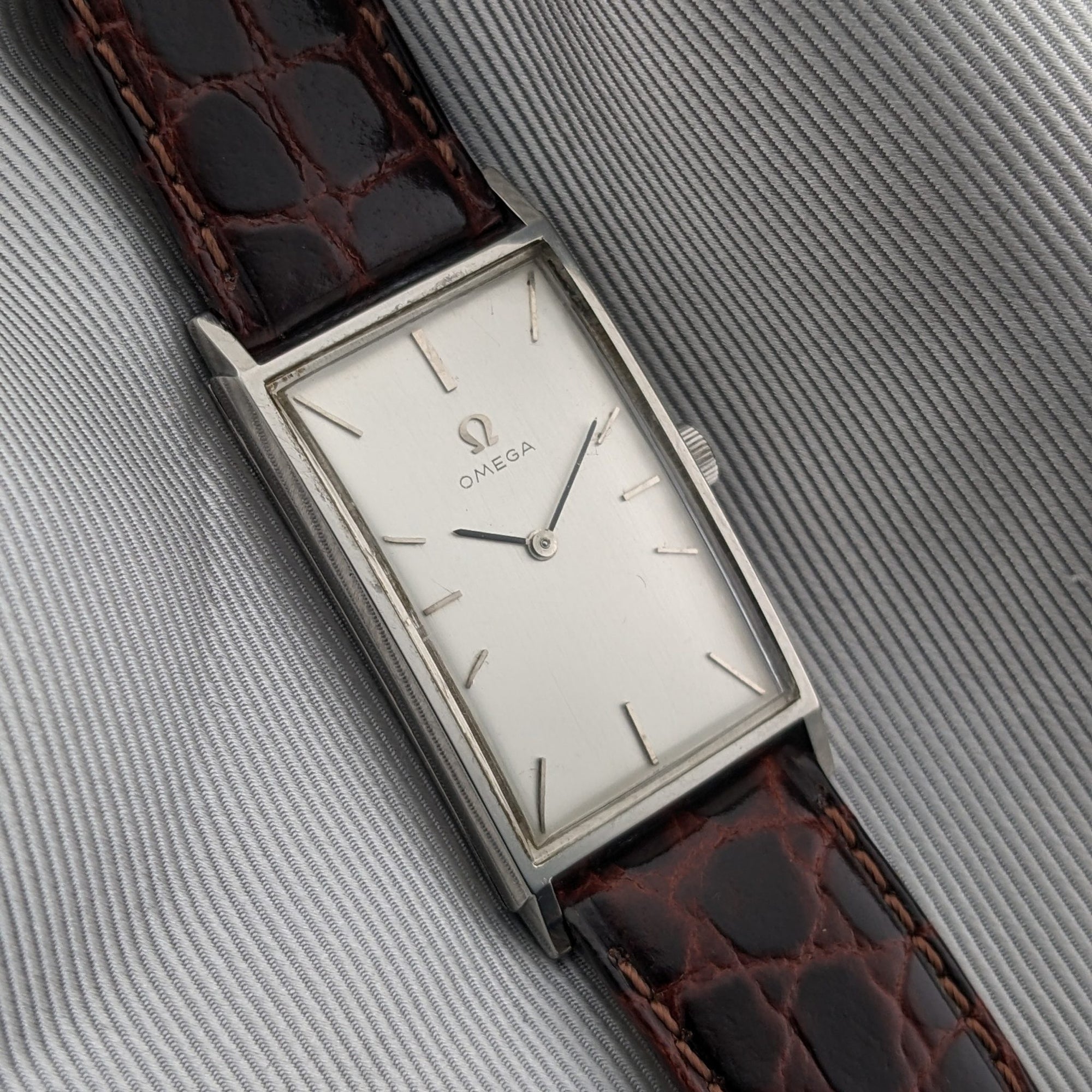 Circa 60 Years Old / Omega Tank / Ref 111.016 / Vintage 1960s Watch / Cal 620 Movement / Serviced vintage watch