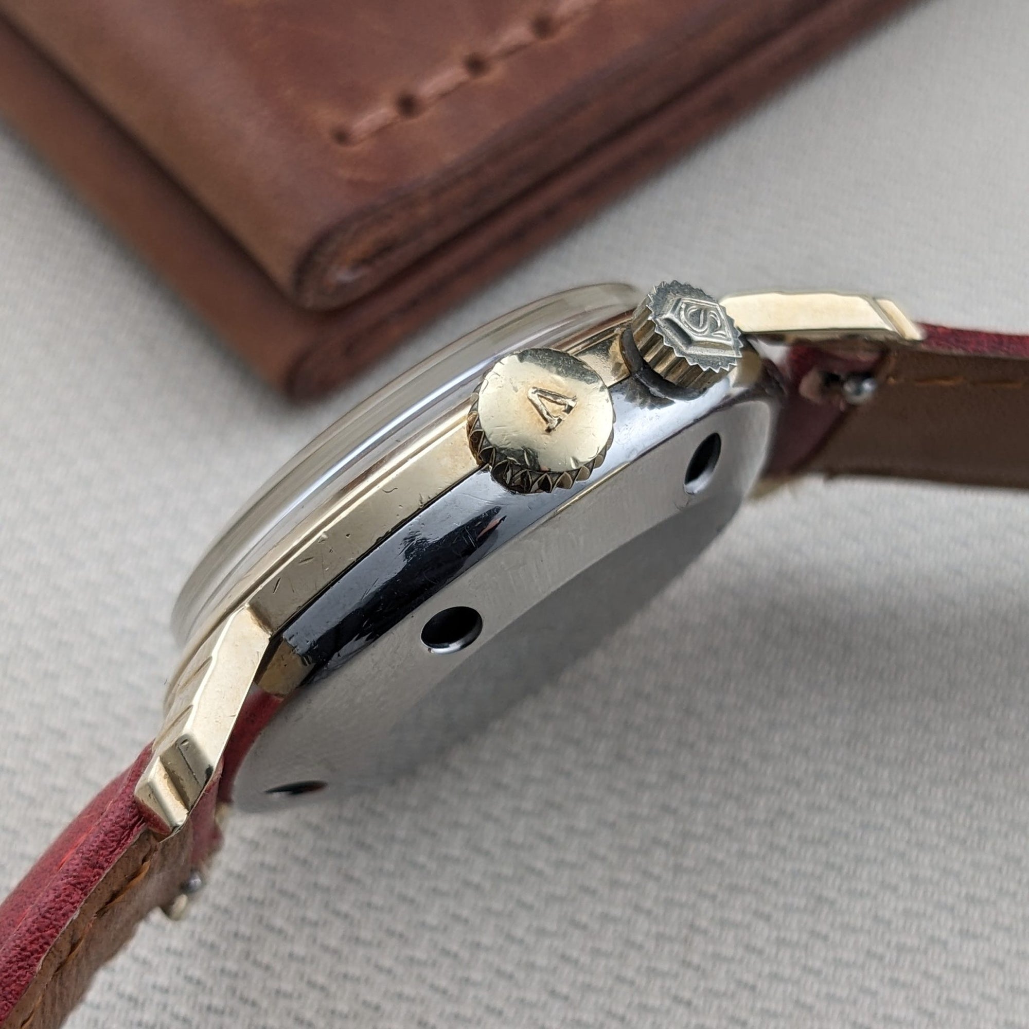 Circa 60 Years Old / Vulcain Cricket "President's Watch" / Ref 305005 / Vintage 1960s Watch / Cal 120,5 Movement / Serviced dial