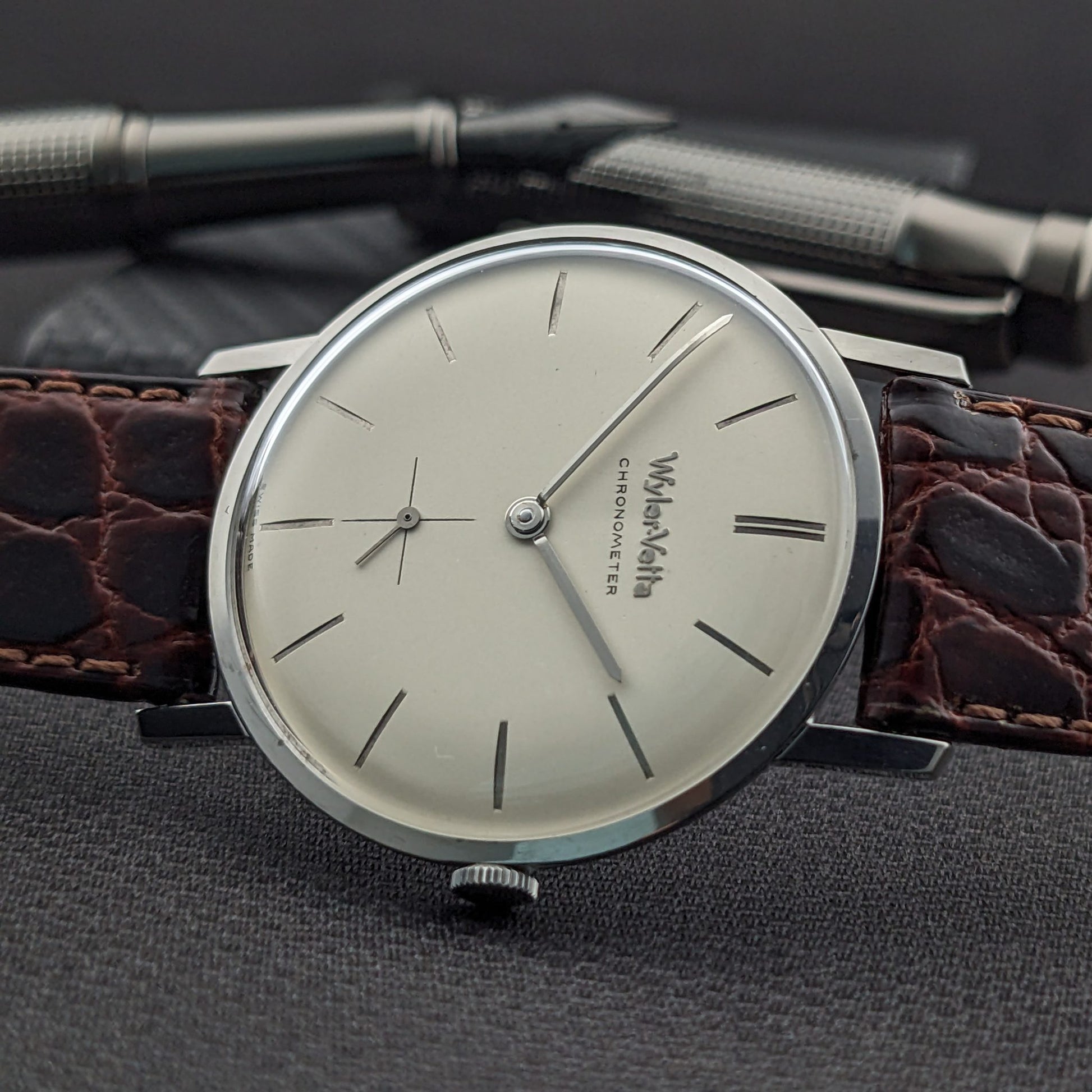 Circa 60 Years Old / Wyler Vetta Chronometer / Ref 1964-6 / Patented Incaflex Balance / Vintage 1960s Watch / Serviced vintage watch