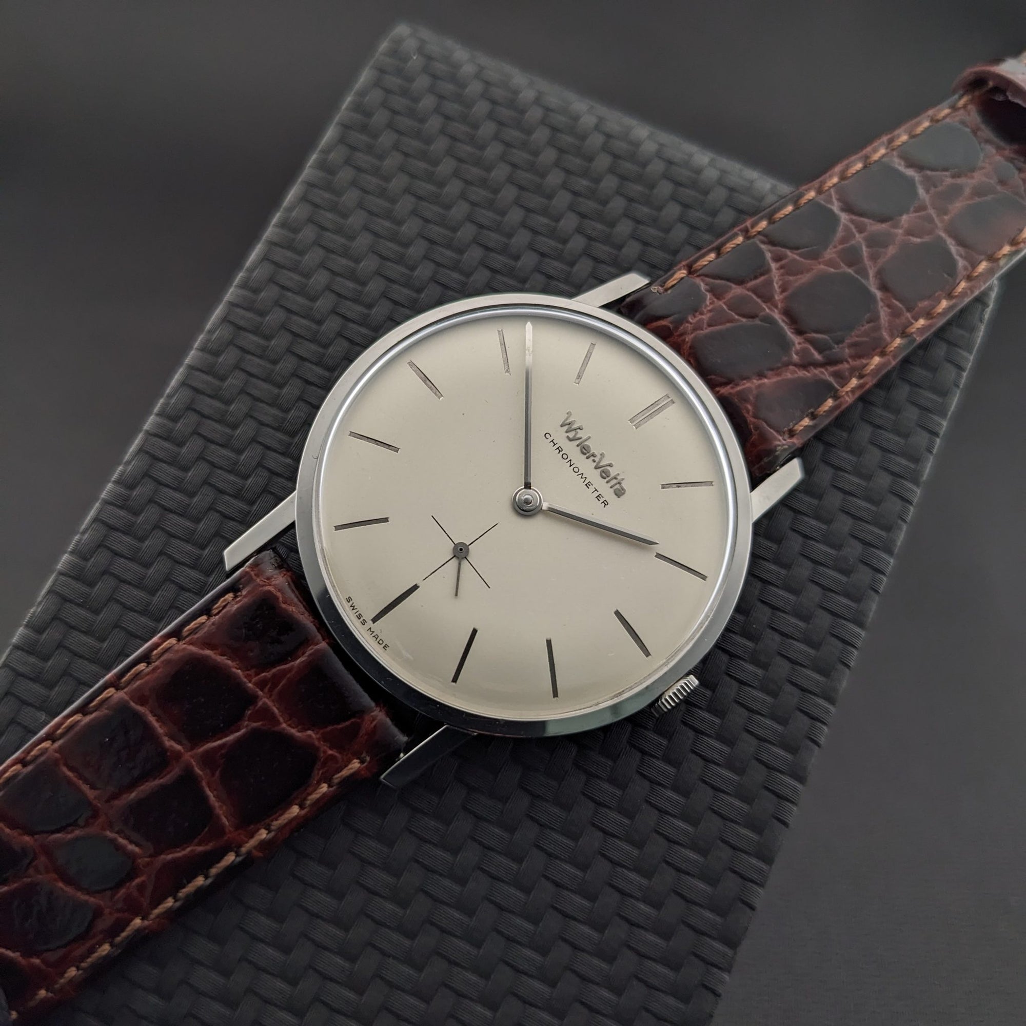 Circa 60 Years Old / Wyler Vetta Chronometer / Ref 1964-6 / Patented Incaflex Balance / Vintage 1960s Watch / Serviced vintage watch