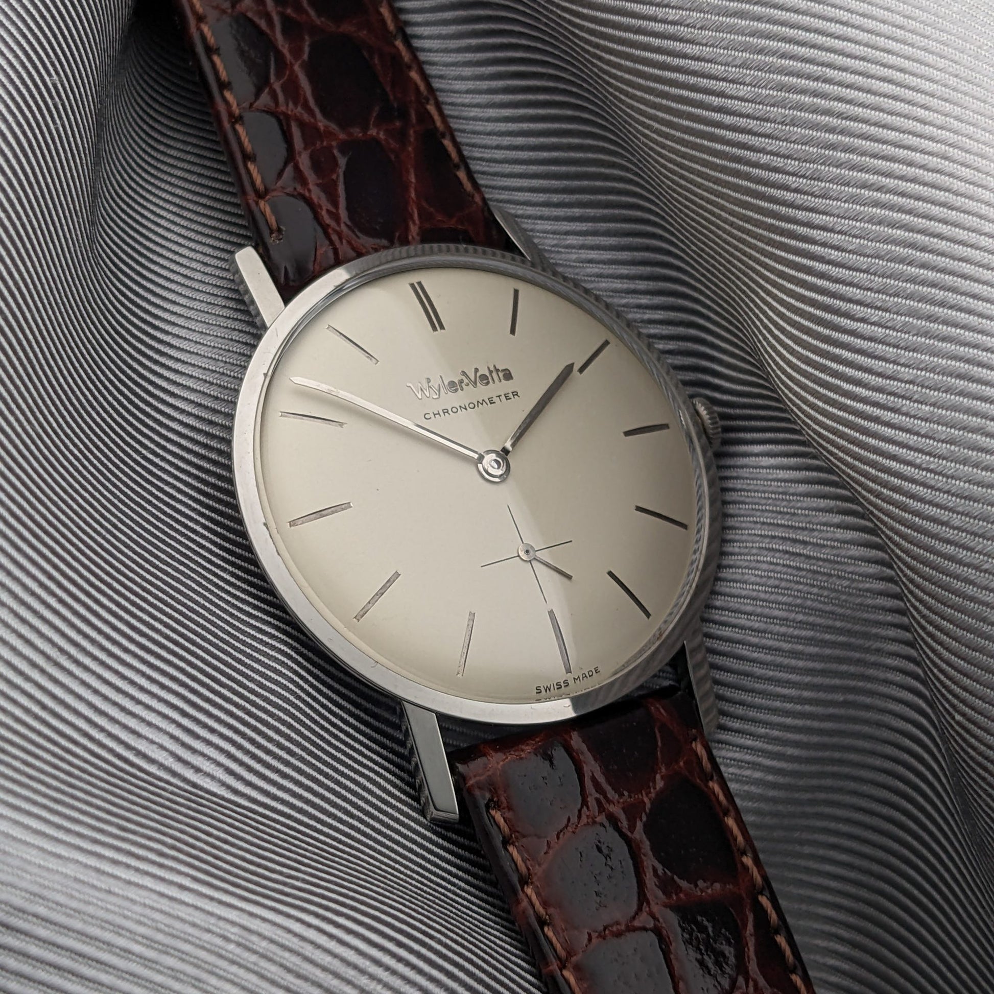 Circa 60 Years Old / Wyler Vetta Chronometer / Ref 1964-6 / Patented Incaflex Balance / Vintage 1960s Watch / Serviced vintage watch