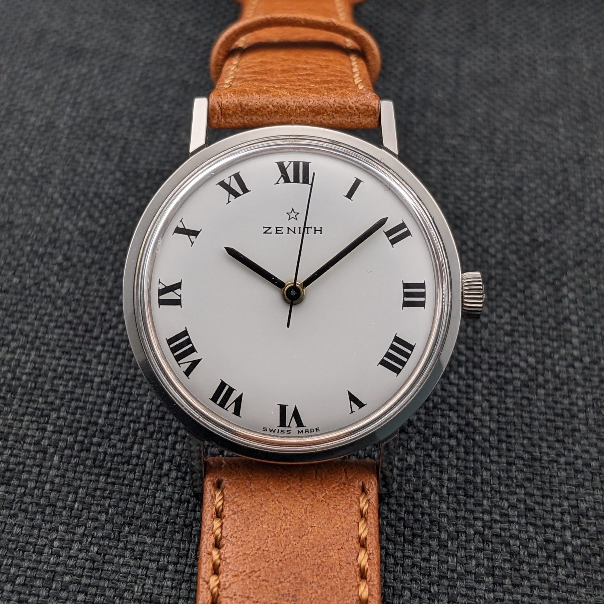 Circa 60 Years Old / Zenith / Vintage 1960s Watch / Cal 2542 Movement / Serviced vintage watch