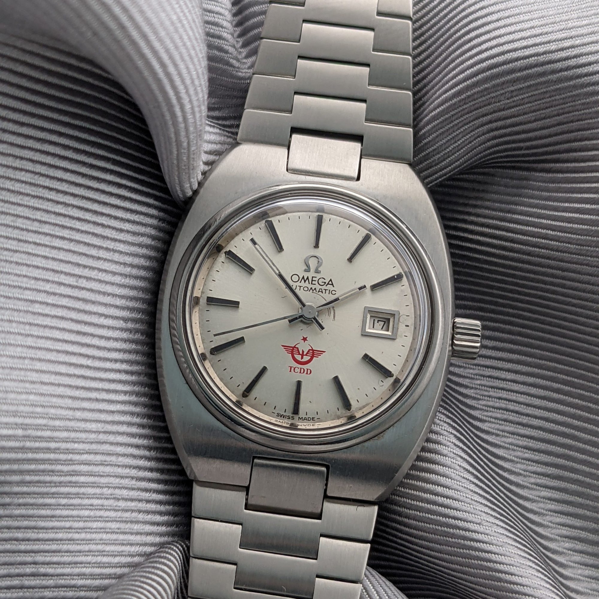 Circa 65 Years Old Lady Omega Seamaster Automatic / Ref 566.0087 / 766.0818 / Vintage 1963 Watch / Cal 681 Movement / Serviced vintage watch