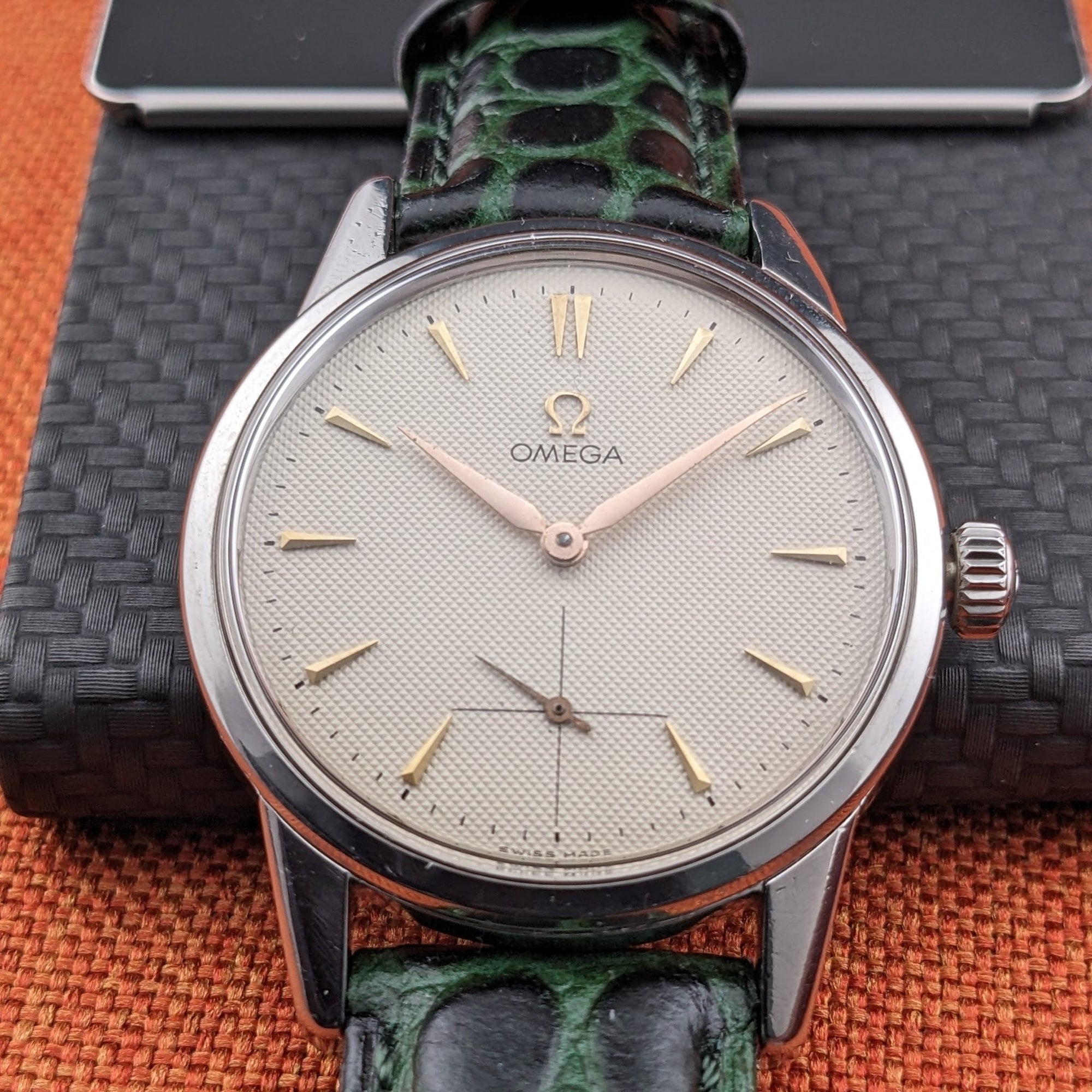 Circa 65 Years Old / Omega Seamaster / Ref 14389-9-SCP / Vintage 1961 Watch / Cal 268 Movement / Serviced dial