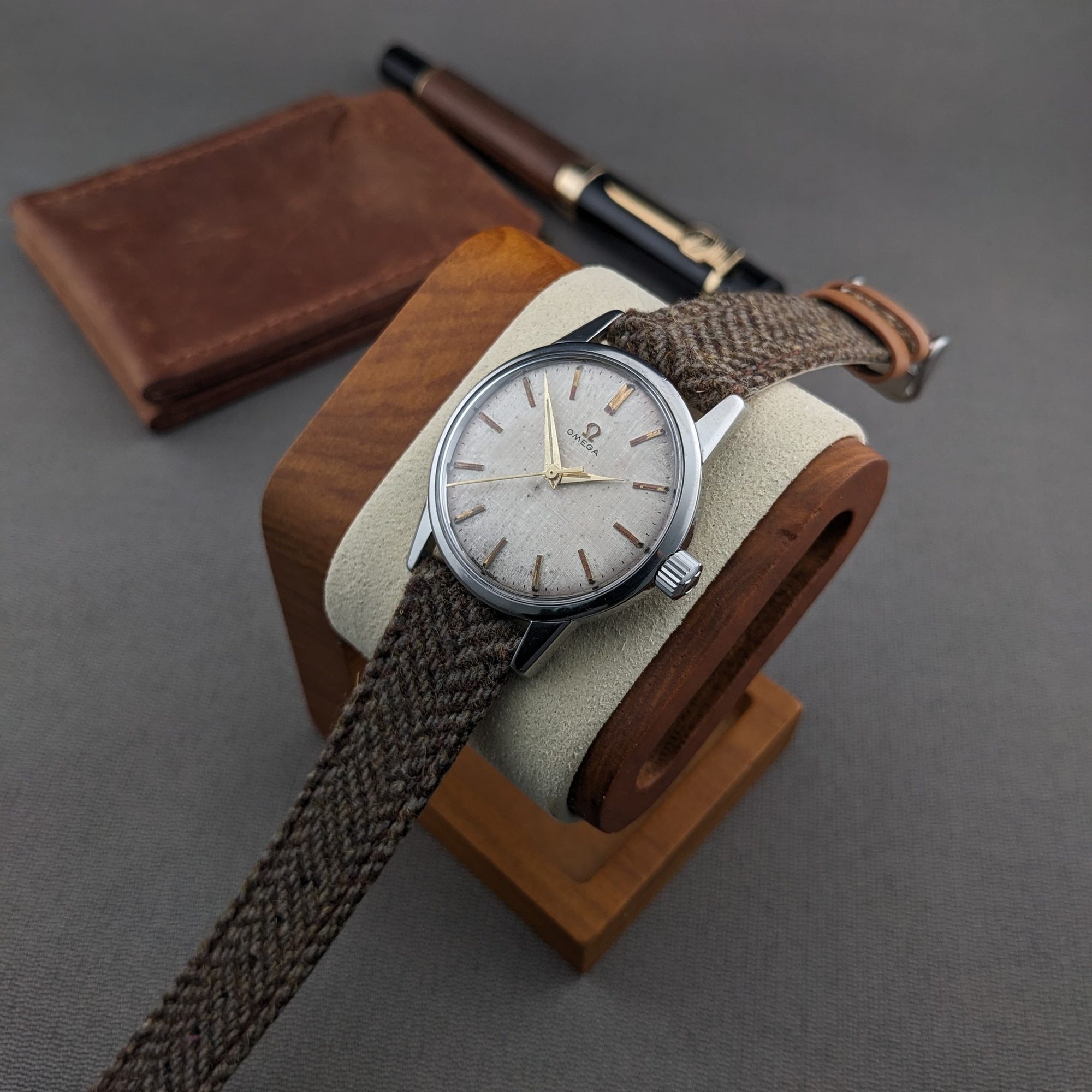 Circa 65 Years Old / Omega Seamaster Ref 14390 61 SC / Rare Linen Dial / Vintage 1961 Watch / Cal 285 Movement / Serviced vintage watch
