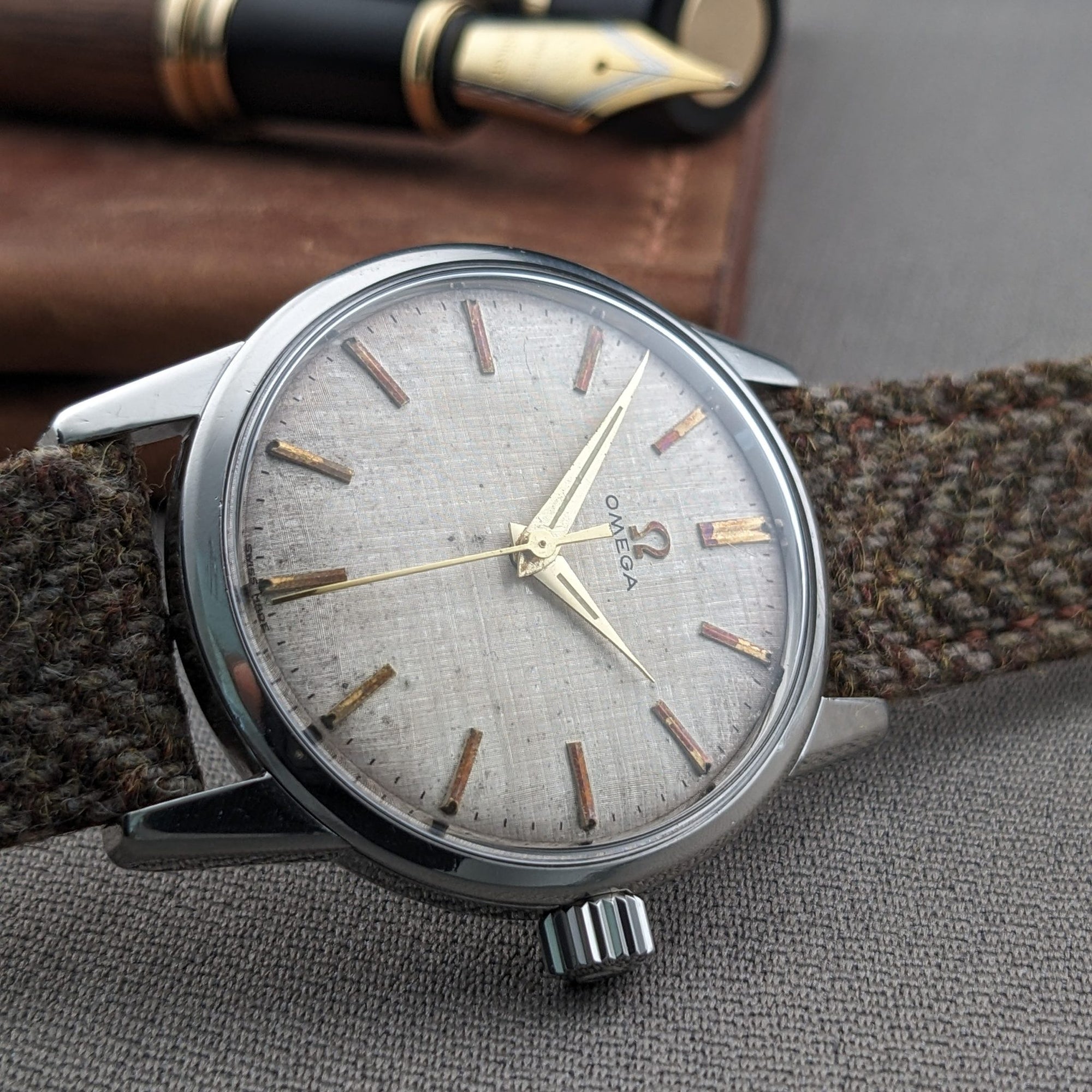 Circa 65 Years Old / Omega Seamaster Ref 14390 61 SC / Rare Linen Dial / Vintage 1961 Watch / Cal 285 Movement / Serviced vintage watch