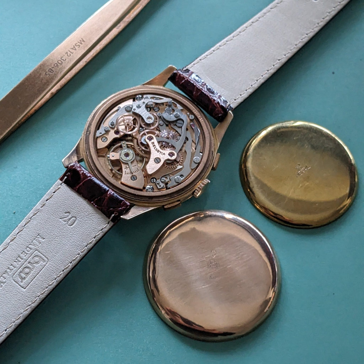 Circa 70 Years Old Helvetia 18ct Gold Chronograph / Vintage 1950s Watch / Cal Landeron 51 Movement / Serviced vintage watch