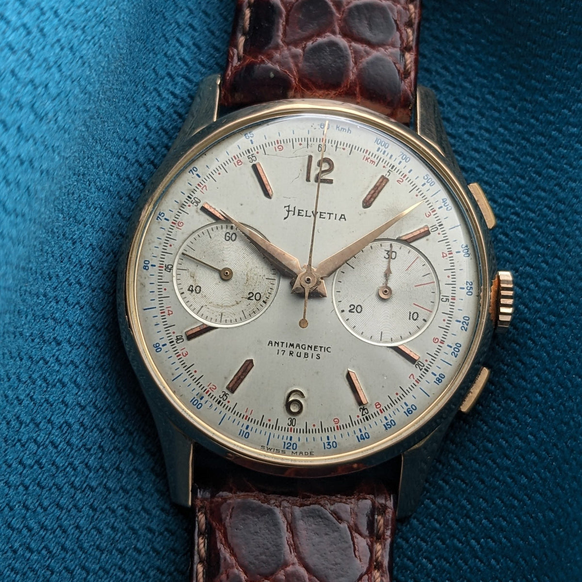 Circa 70 Years Old Helvetia 18ct Gold Chronograph / Vintage 1950s Watch / Cal Landeron 51 Movement / Serviced vintage watch