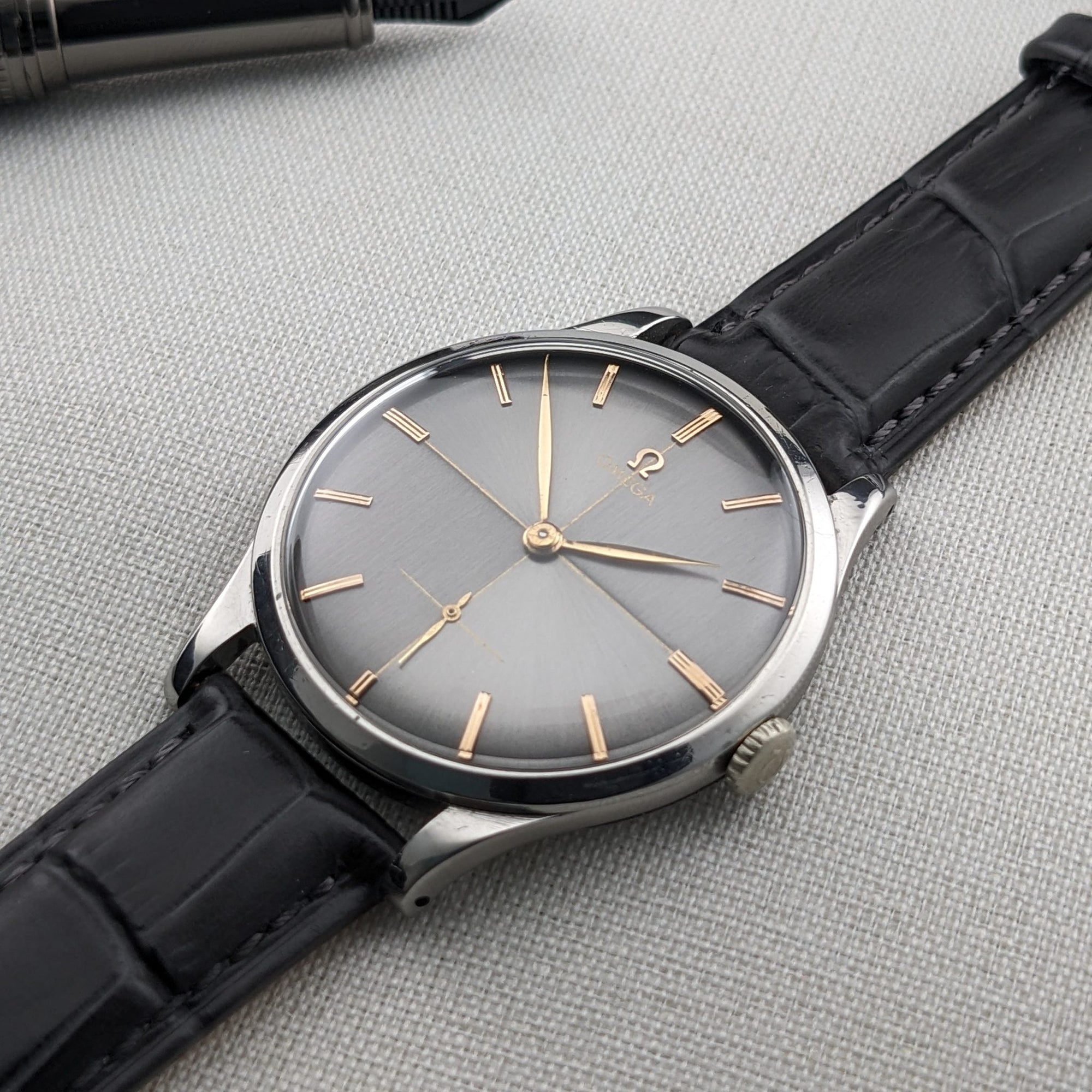 Circa 70 Years Old / Omega / Ref 2609 16 / Jumbo 37.5 mm / Two-Tone Graphite Crosshair Dial / Vintage 1954 Watch / Cal 266 Movement / Serviced vintage watch