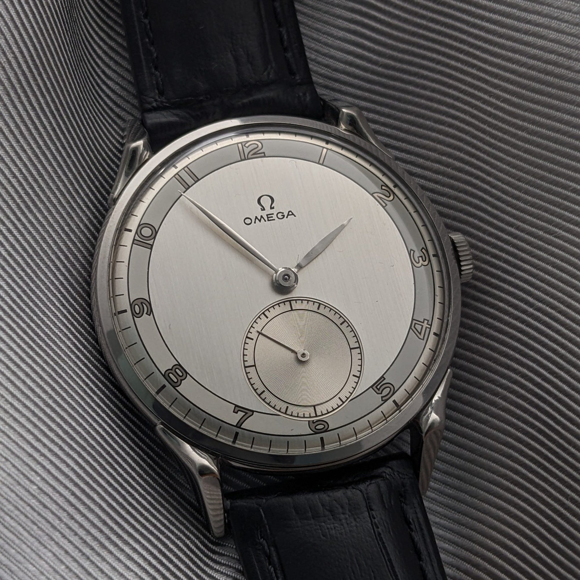 Circa 75 Years Old / Omega 2603-4 ‘Spider’ Lugs / Vintage 1952 Watch / Caliber 265 Movement / Serviced vintage watch