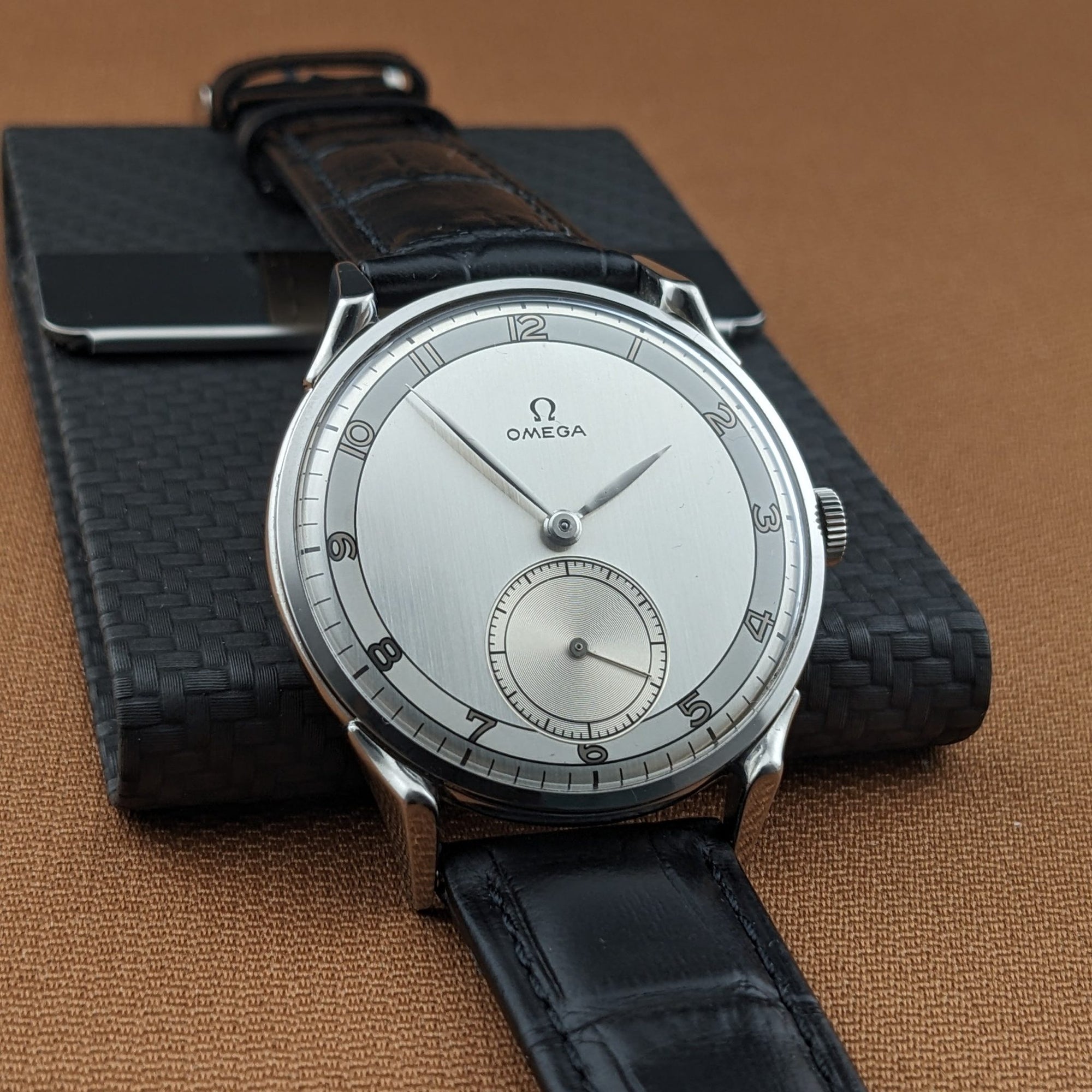 Circa 75 Years Old / Omega 2603-4 ‘Spider’ Lugs / Vintage 1952 Watch / Caliber 265 Movement / Serviced vintage watch