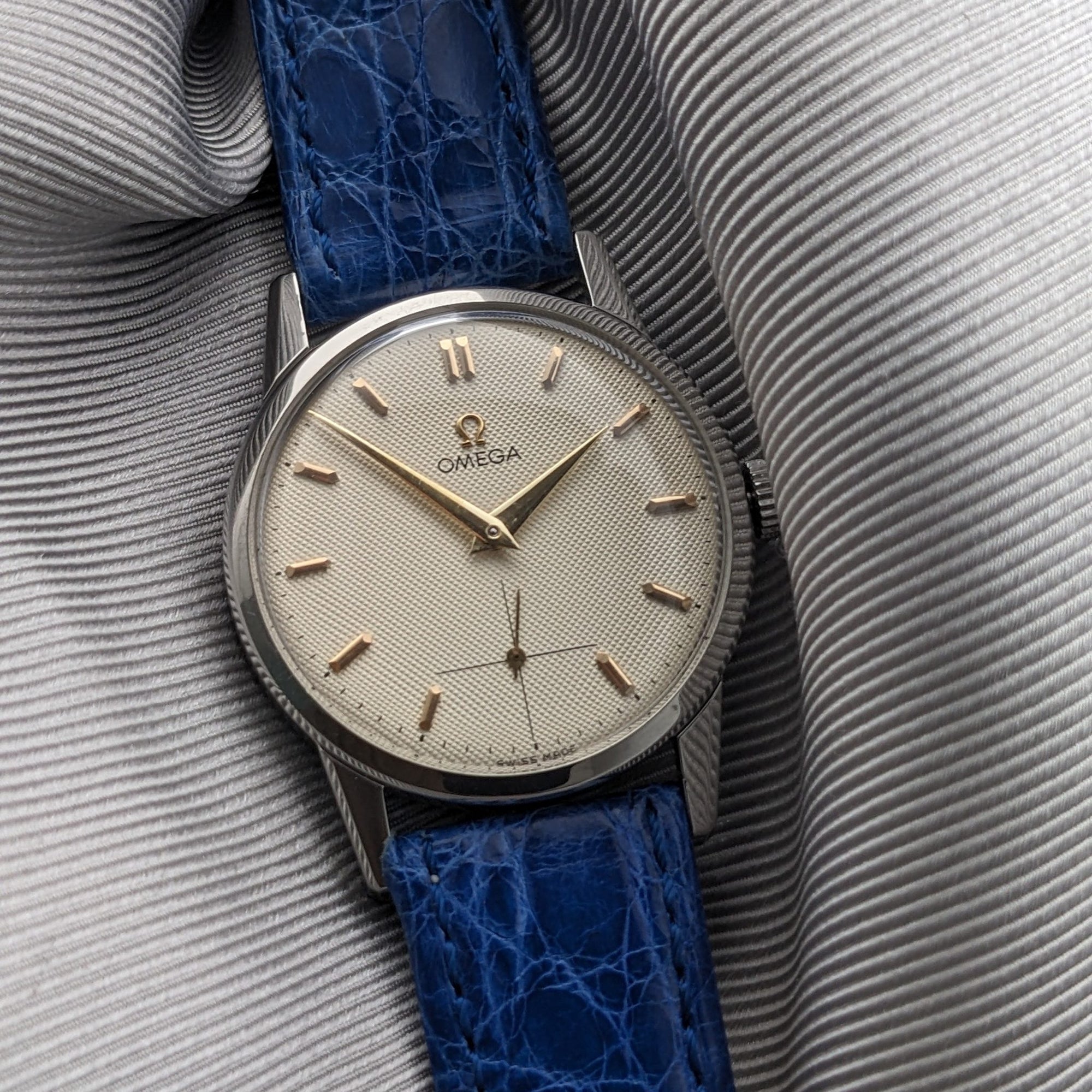 Circa 75 Years Old / Omega Honeycomb Dial / Ref 14713-61 / Vintage 1950 Watch / Cal 265 Movement / Serviced vintage watch