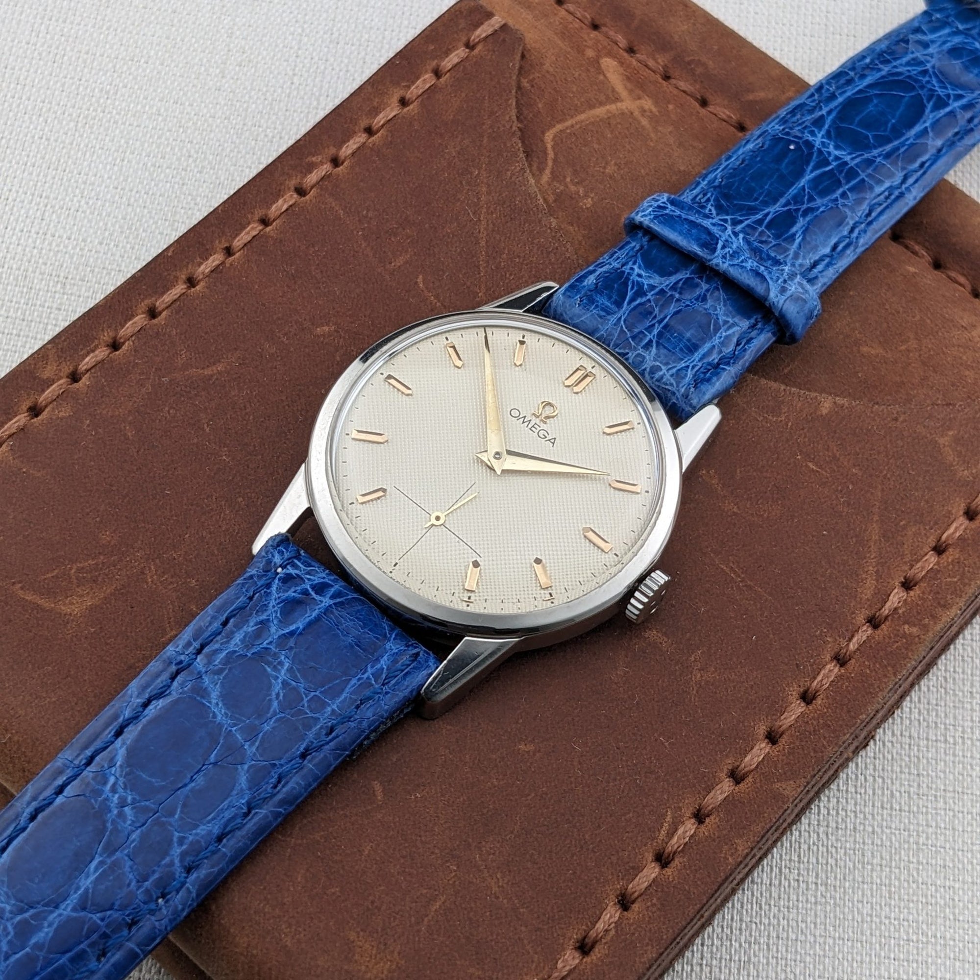Circa 75 Years Old / Omega Honeycomb Dial / Ref 14713-61 / Vintage 1950 Watch / Cal 265 Movement / Serviced vintage watch