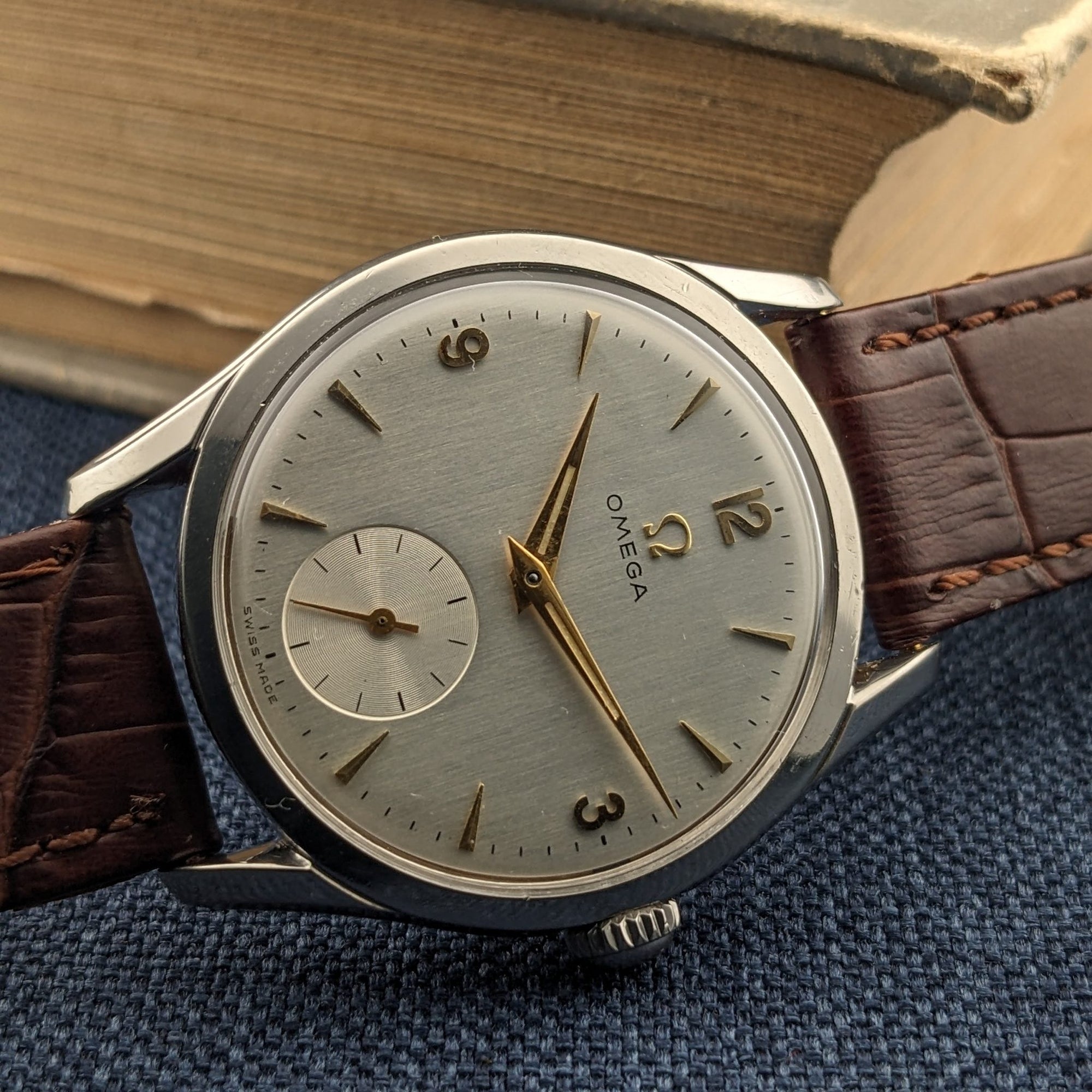 Circa 75 Years Old Post War Omega / Ref 2639-10 / Vintage 1952 Watch / Cal 265 Movement / Serviced dial