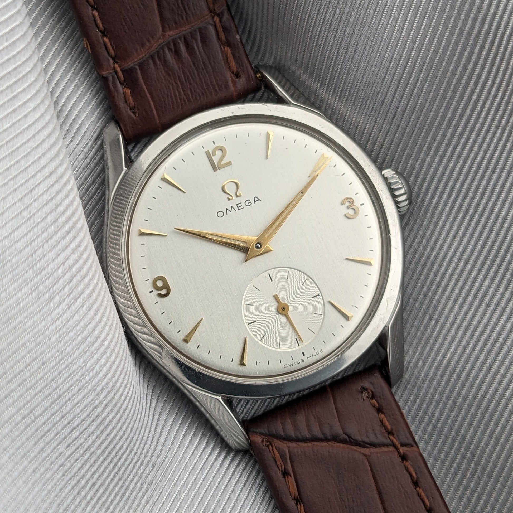 Circa 75 Years Old Post War Omega / Ref 2639-10 / Vintage 1952 Watch / Cal 265 Movement / Serviced vintage watch