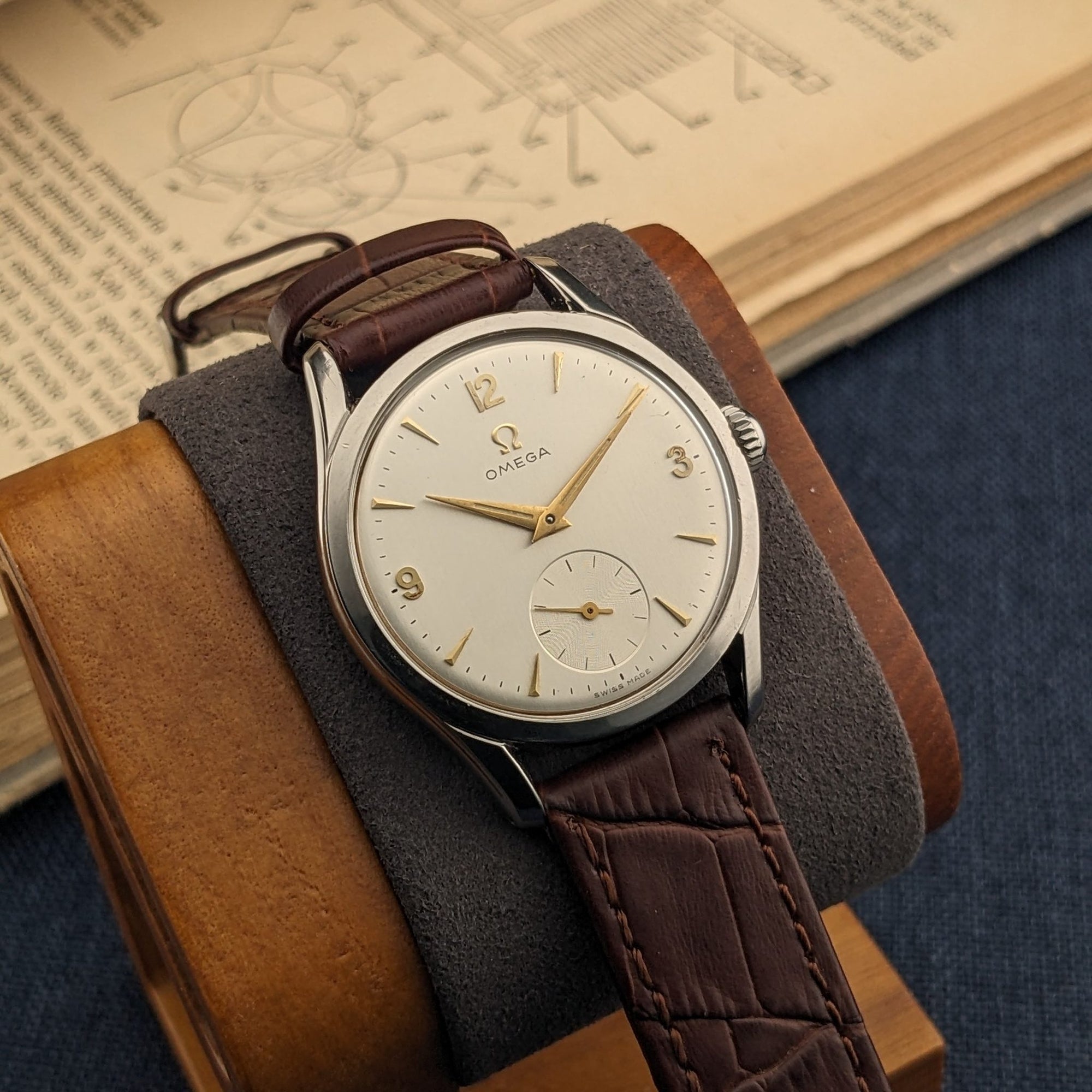 Circa 75 Years Old Post War Omega / Ref 2639-10 / Vintage 1952 Watch / Cal 265 Movement / Serviced vintage watch