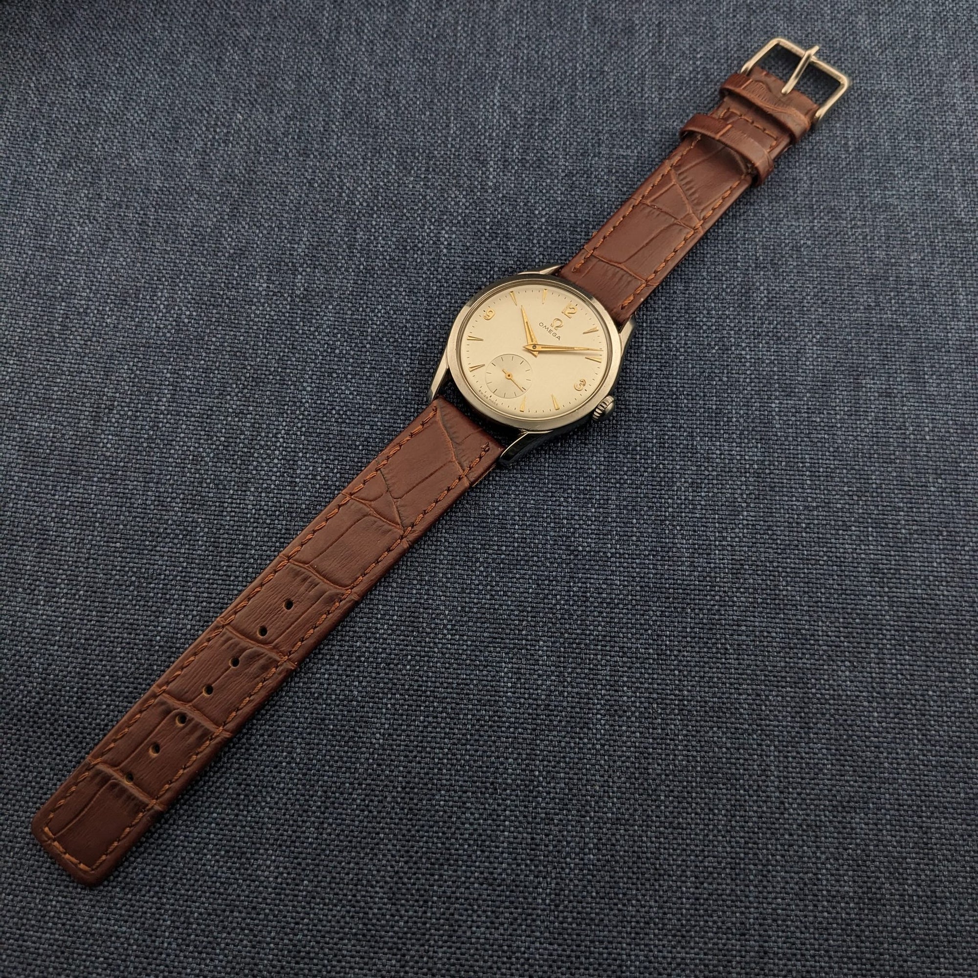 Circa 75 Years Old Post War Omega / Ref 2639-10 / Vintage 1952 Watch / Cal 265 Movement / Serviced vintage watch