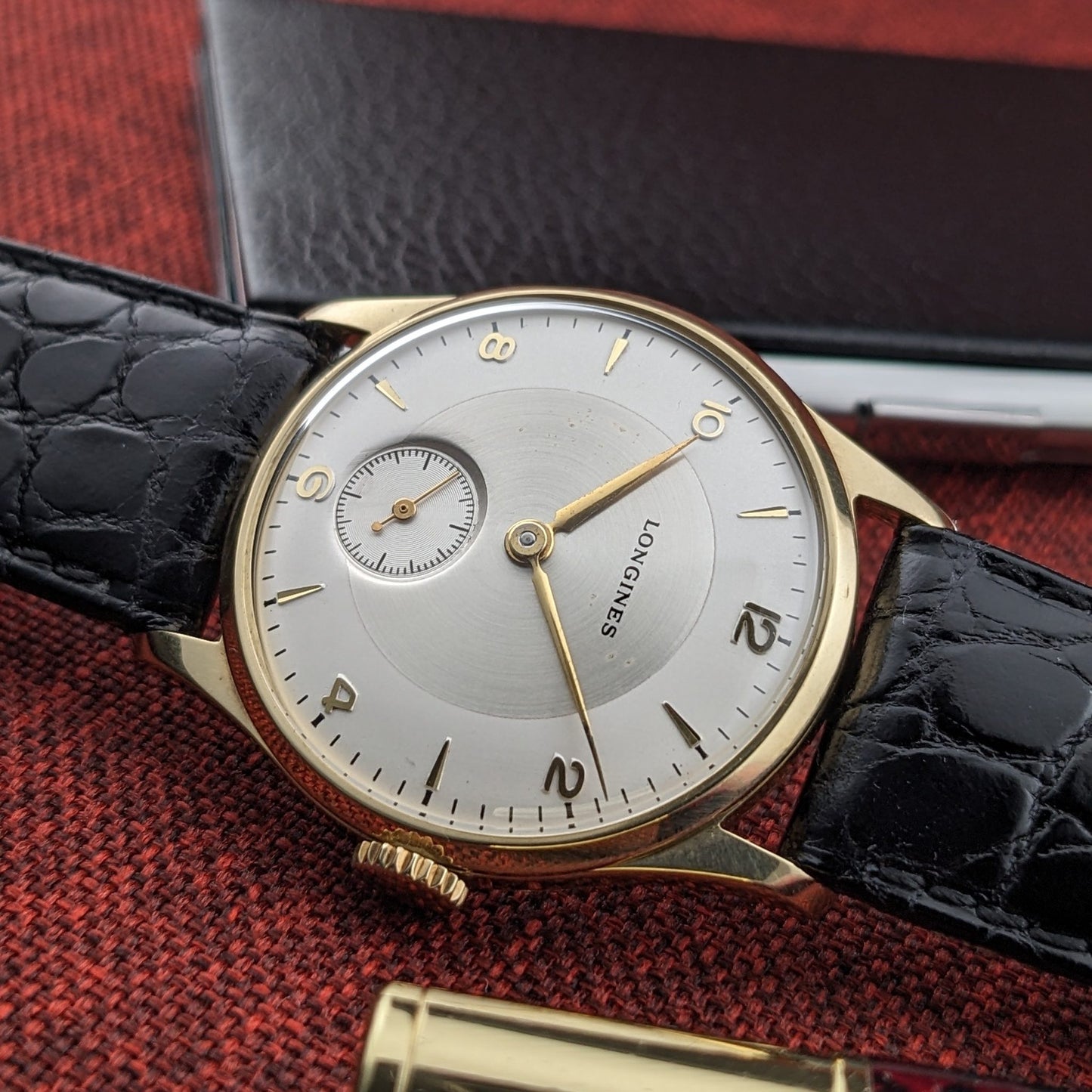 Circa 80 Years Old post-war Longines 14ct Gold Classic / Vintage 1940s Watch / Cal 12.68Z Movement / Serviced vintage watch