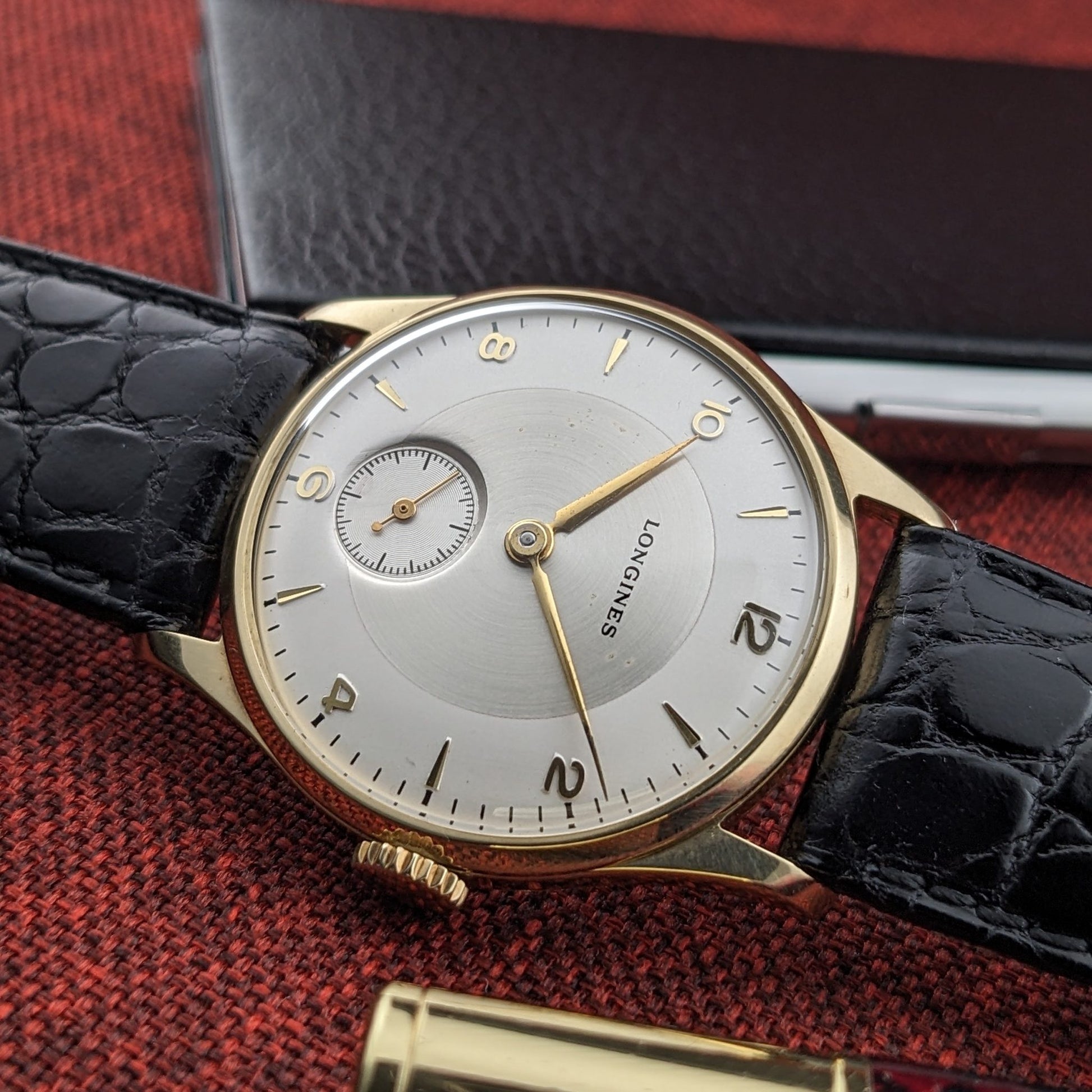 Circa 80 Years Old post-war Longines 14ct Gold Classic / Vintage 1940s Watch / Cal 12.68Z Movement / Serviced vintage watch
