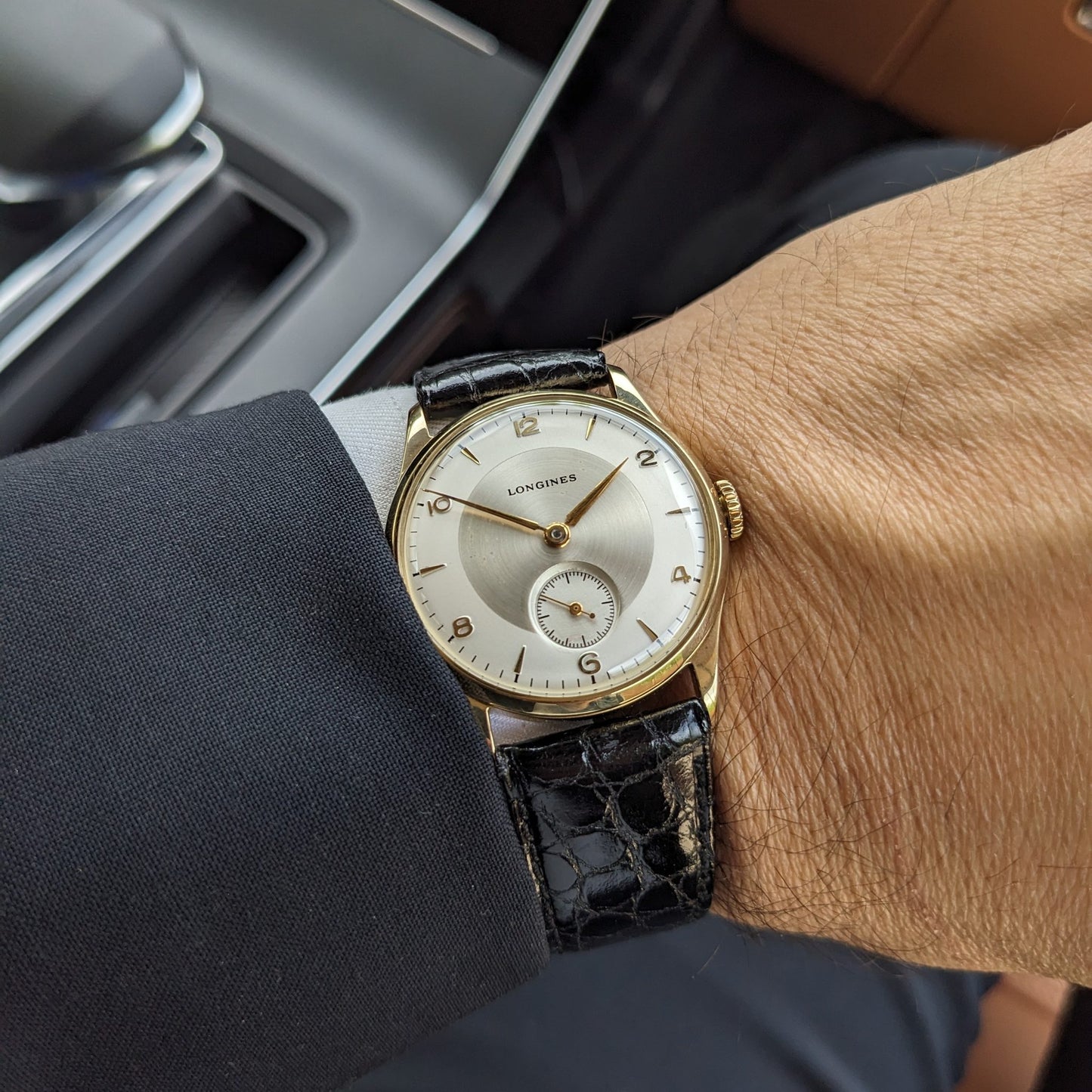 Circa 80 Years Old post-war Longines 14ct Gold Classic / Vintage 1940s Watch / Cal 12.68Z Movement / Serviced vintage watch