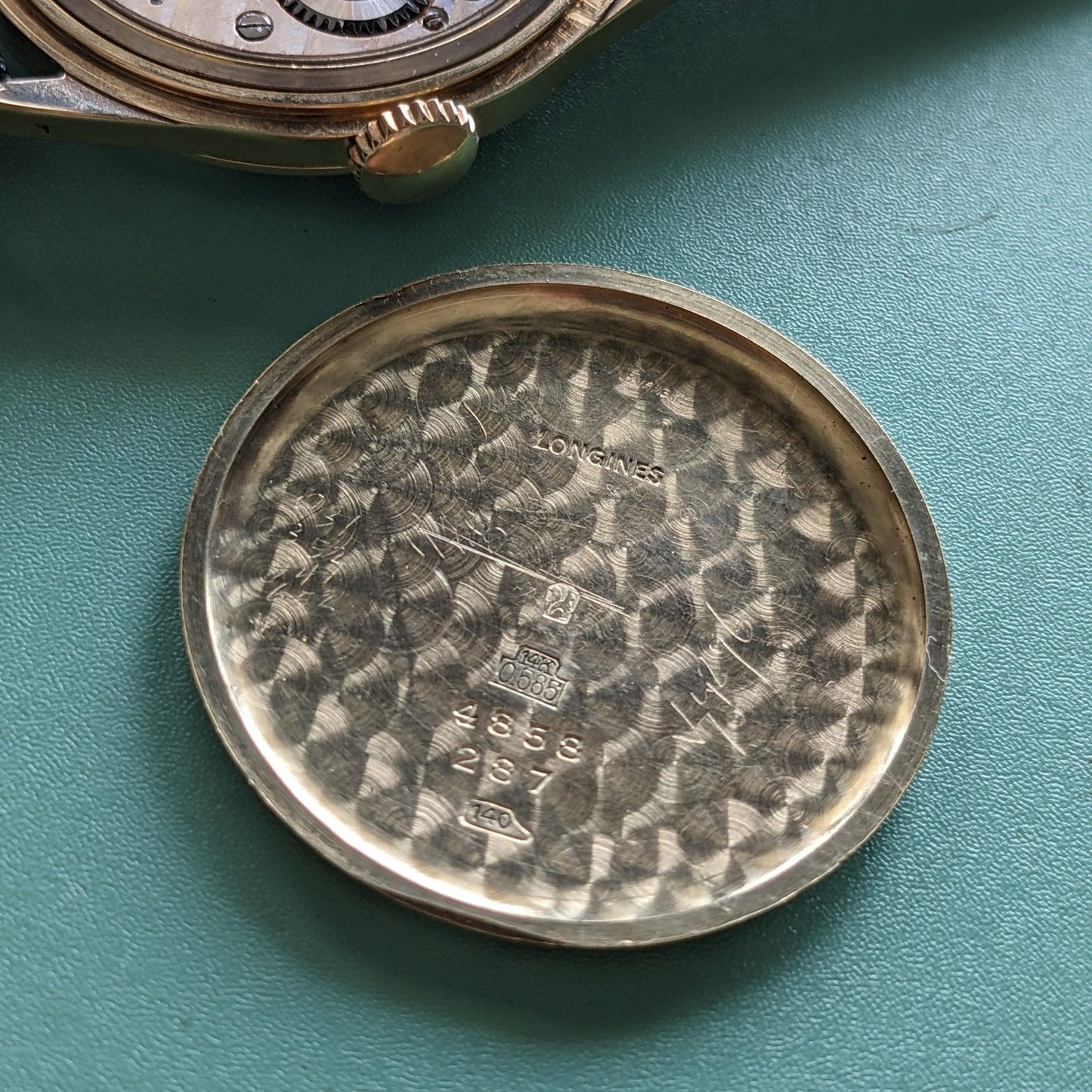 Circa 80 Years Old post-war Longines 14ct Gold Classic / Vintage 1940s Watch / Cal 12.68Z Movement / Serviced vintage watch