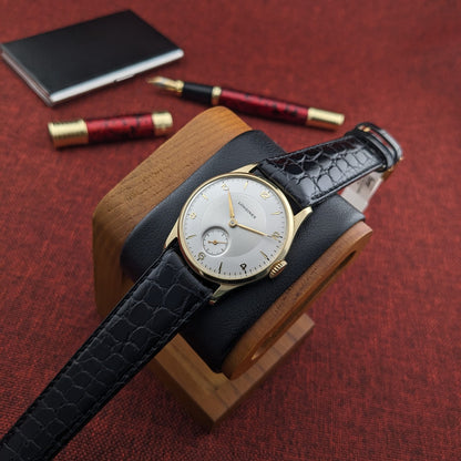 Circa 80 Years Old post-war Longines 14ct Gold Classic / Vintage 1940s Watch / Cal 12.68Z Movement / Serviced vintage watch