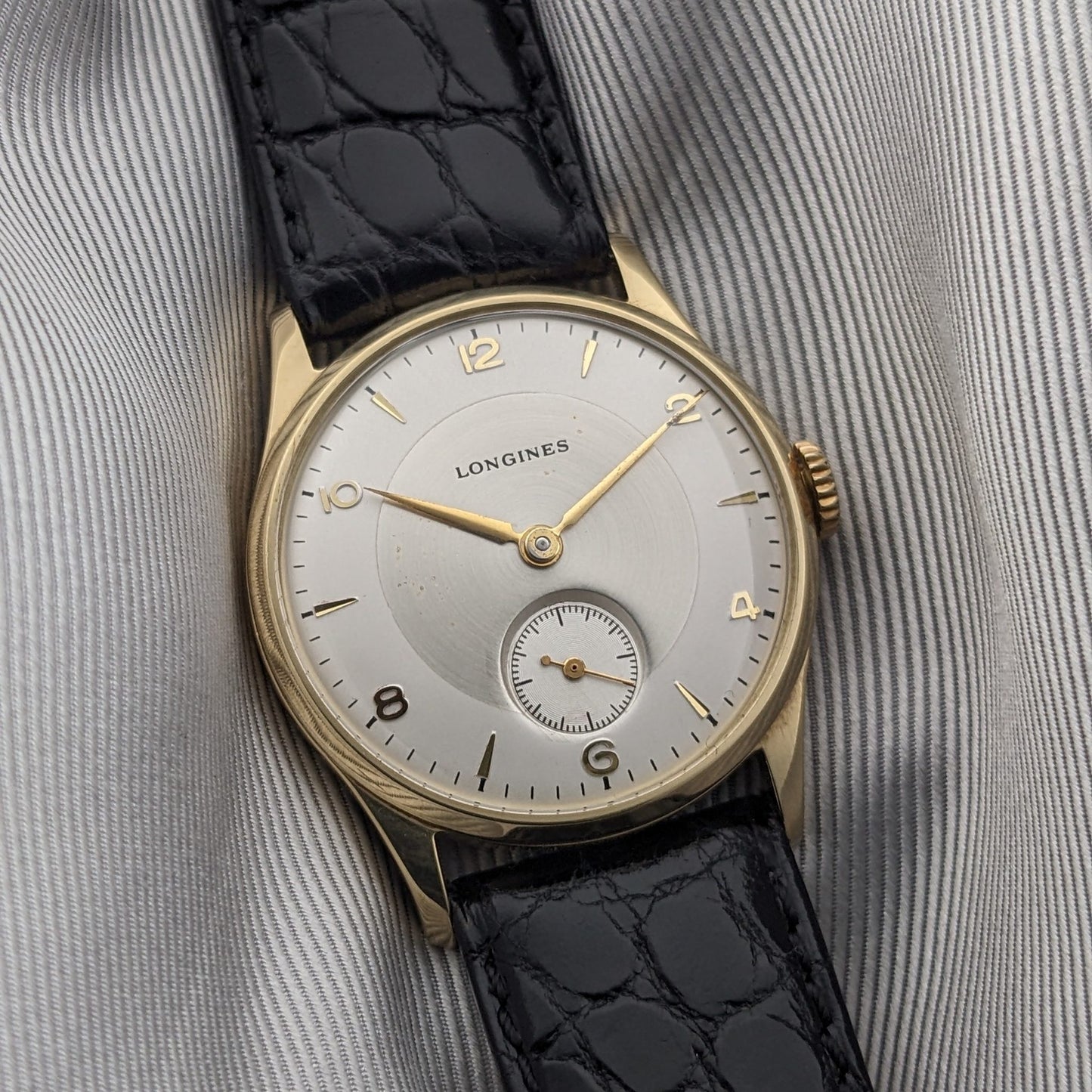 Circa 80 Years Old post-war Longines 14ct Gold Classic / Vintage 1940s Watch / Cal 12.68Z Movement / Serviced vintage watch