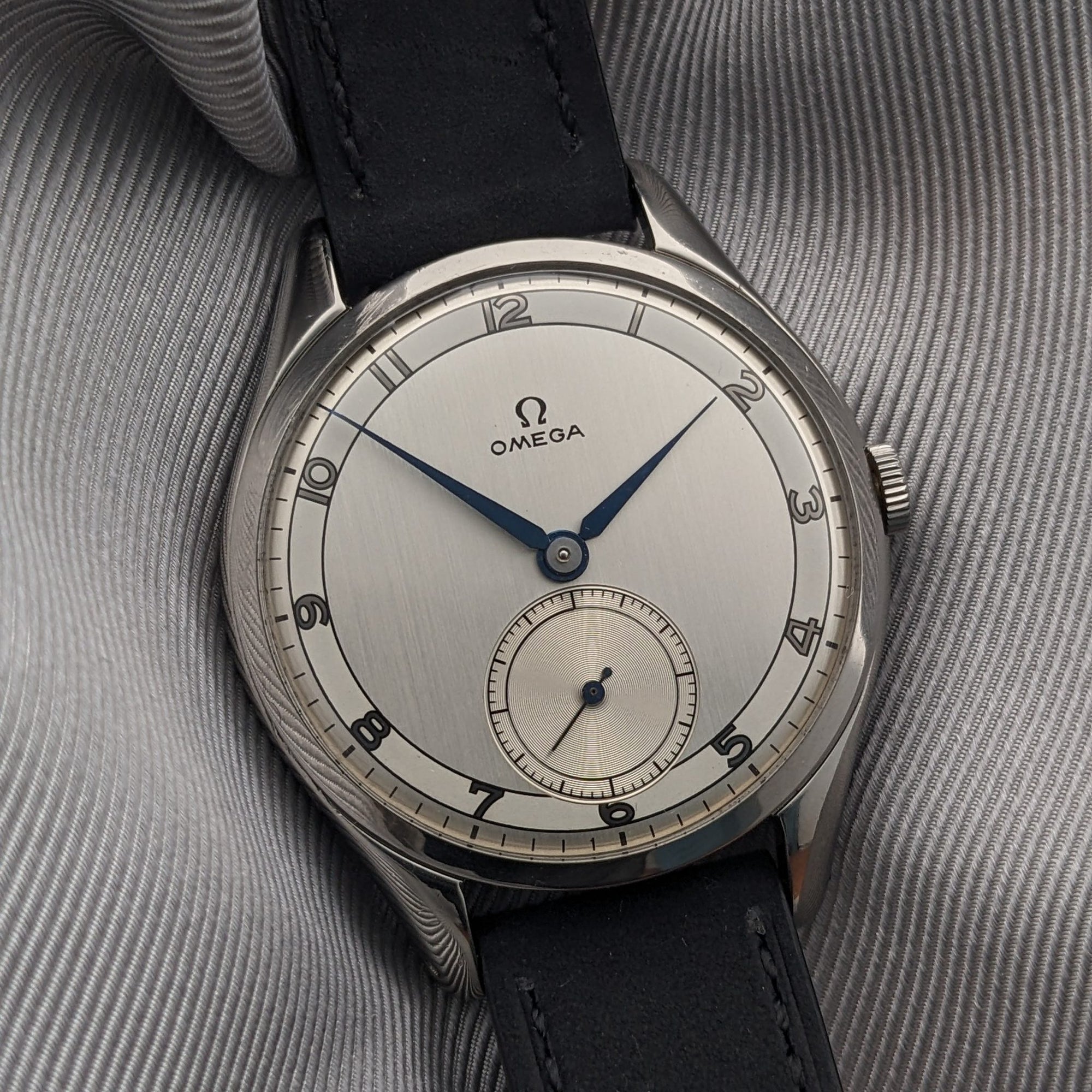 Circa 80 Years Old Post-War Omega Jumbo 38,5 mm / Ref 2505-6 / Vintage 1940s Watch / Cal 265 Movement / Serviced vintage watch