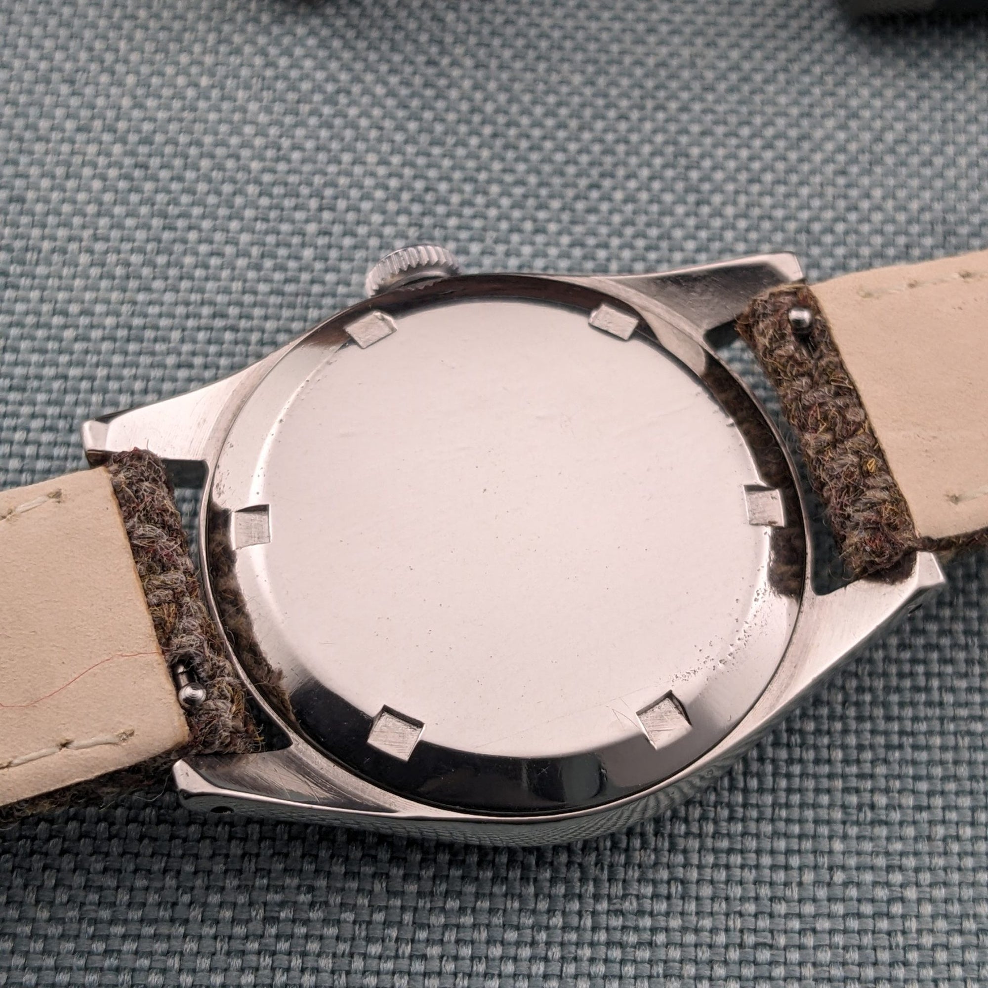 Circa 80 Years Old Post War Omega / Ref 2536-3 / Vintage 1940s Watch / Cal 265 Movement / Serviced vintage watch