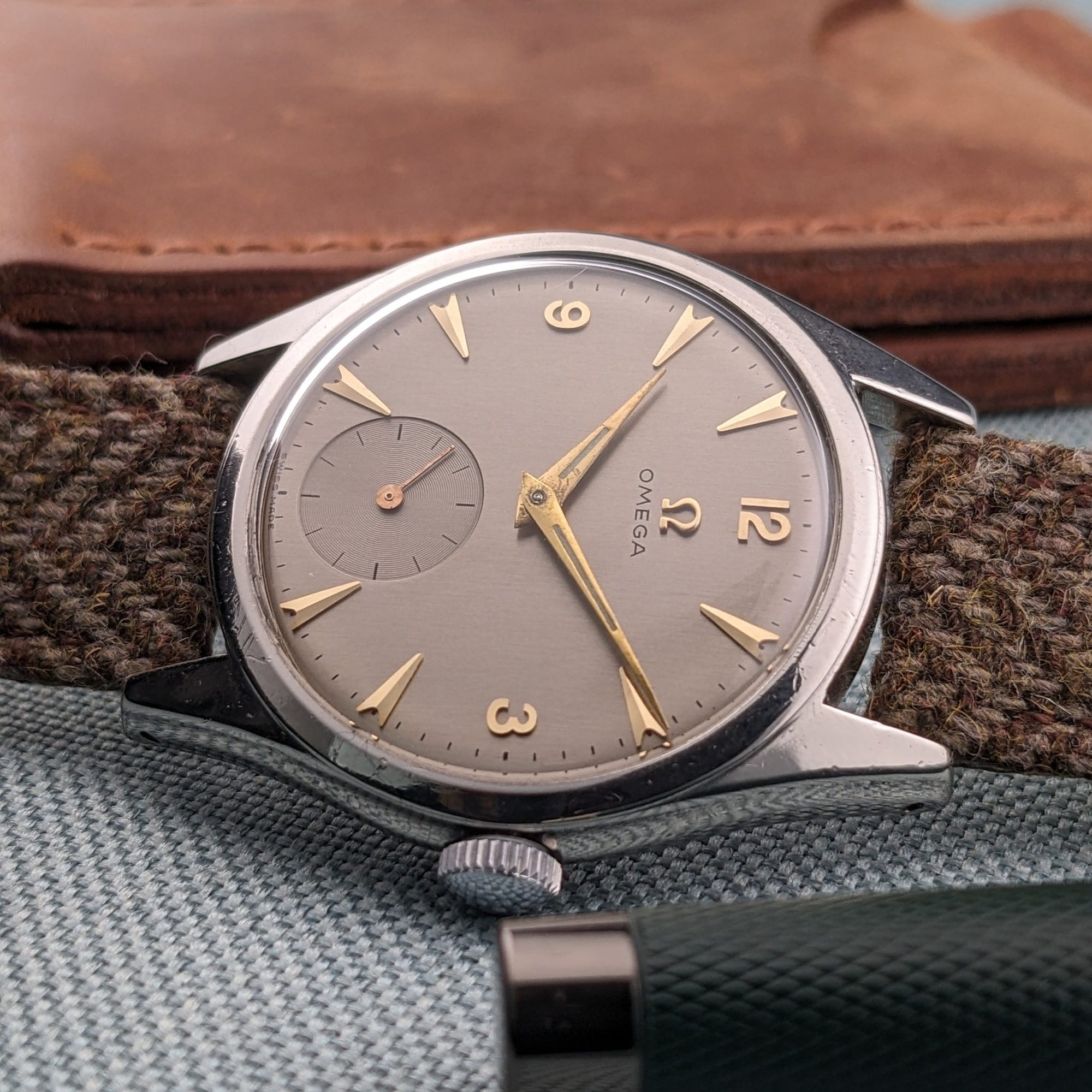 Circa 80 Years Old Post War Omega / Ref 2536-3 / Vintage 1940s Watch / Cal 265 Movement / Serviced vintage watch
