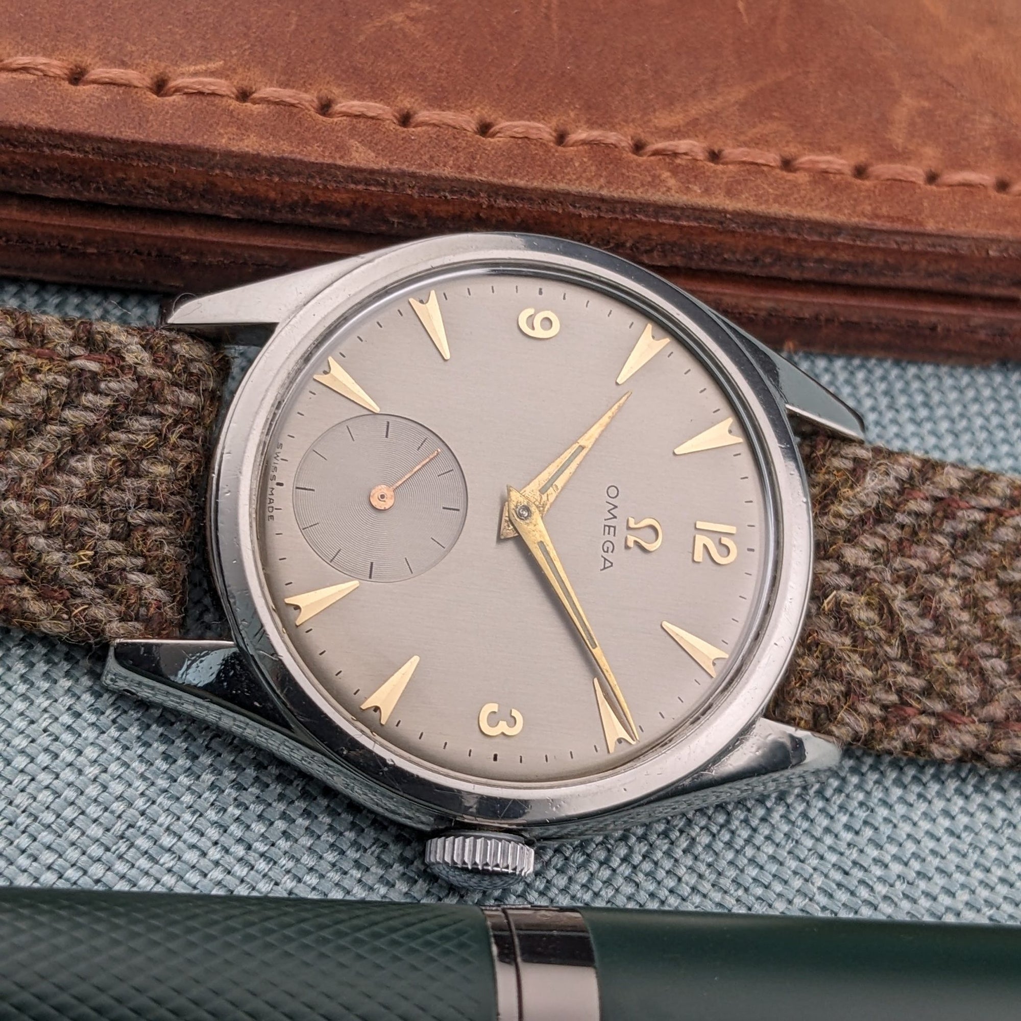 Circa 80 Years Old Post War Omega / Ref 2536-3 / Vintage 1940s Watch / Cal 265 Movement / Serviced vintage watch