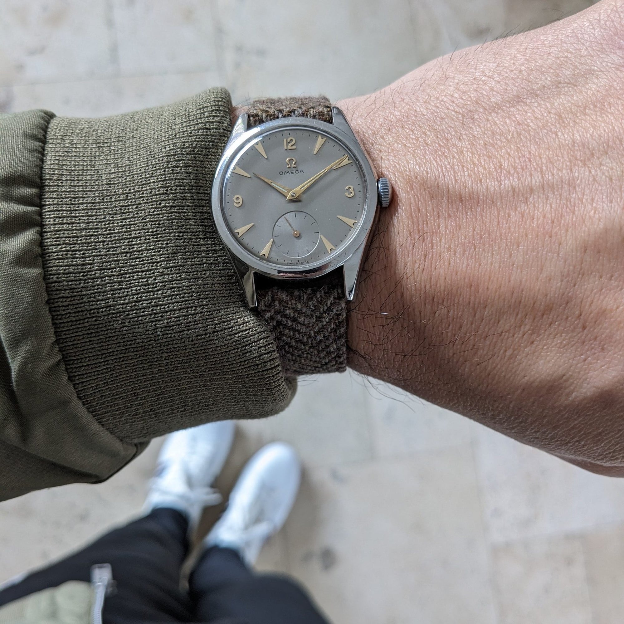 Circa 80 Years Old Post War Omega / Ref 2536-3 / Vintage 1940s Watch / Cal 265 Movement / Serviced vintage watch
