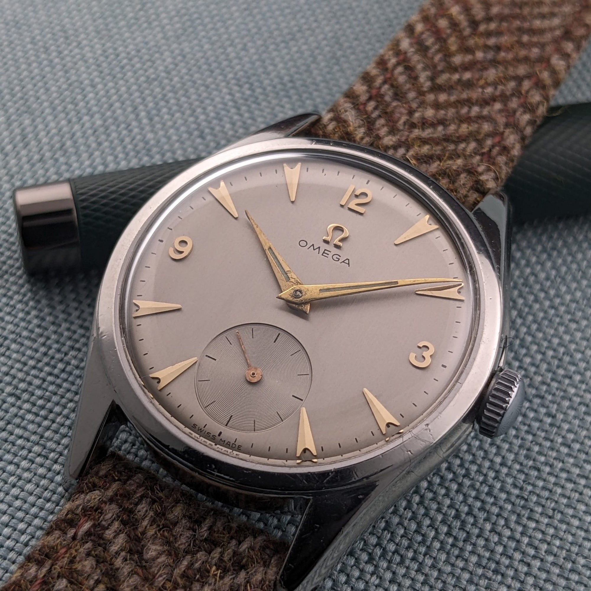 Circa 80 Years Old Post War Omega / Ref 2536-3 / Vintage 1940s Watch / Cal 265 Movement / Serviced vintage watch