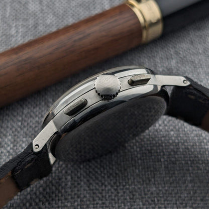 Circa 80 Years Old / Tavannes WWII Military two-register Chronograph / Ref S/1313 / Vintage 1940s Watch / Cal Venus 175 Movement / Serviced vintage watch